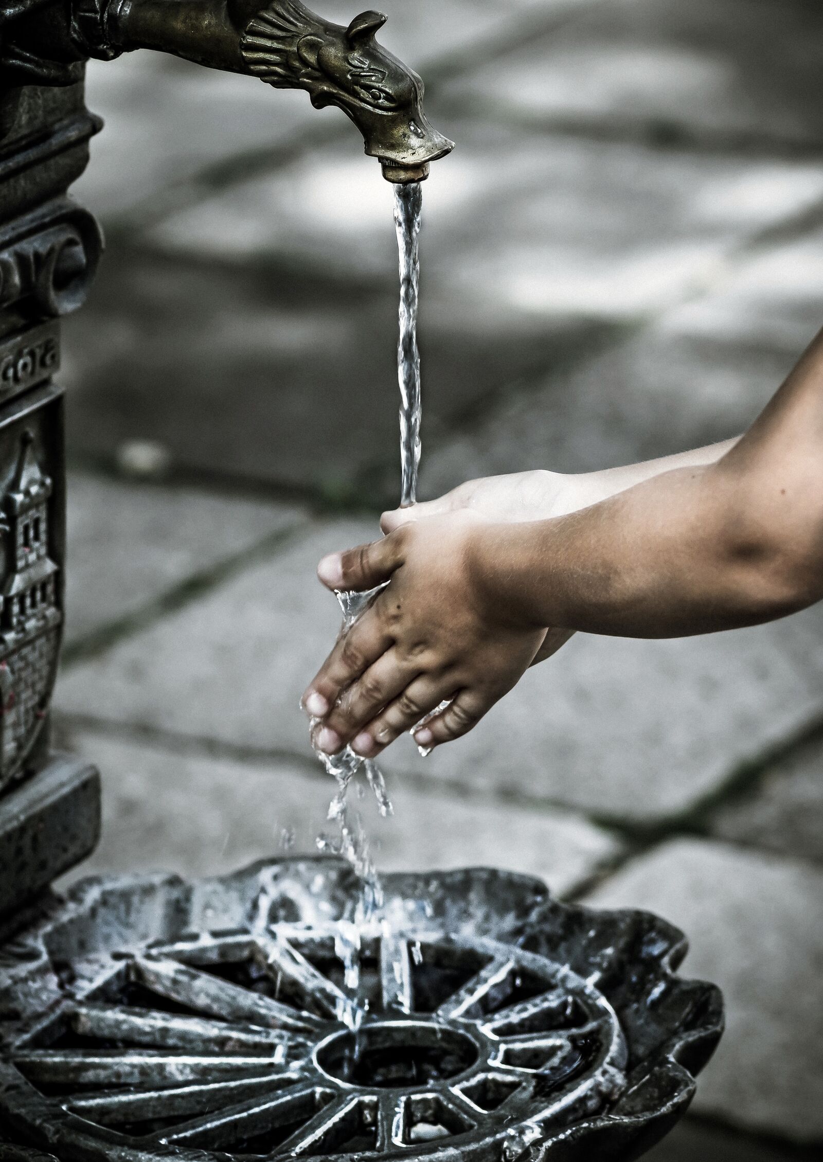 Pentax K-S2 sample photo. Hand washing, hygiene, health photography