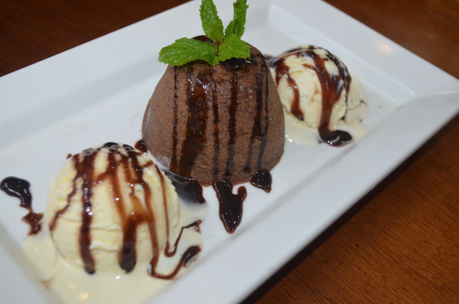 Nikon D5100 sample photo. Petit gateau, sweet, dessert photography