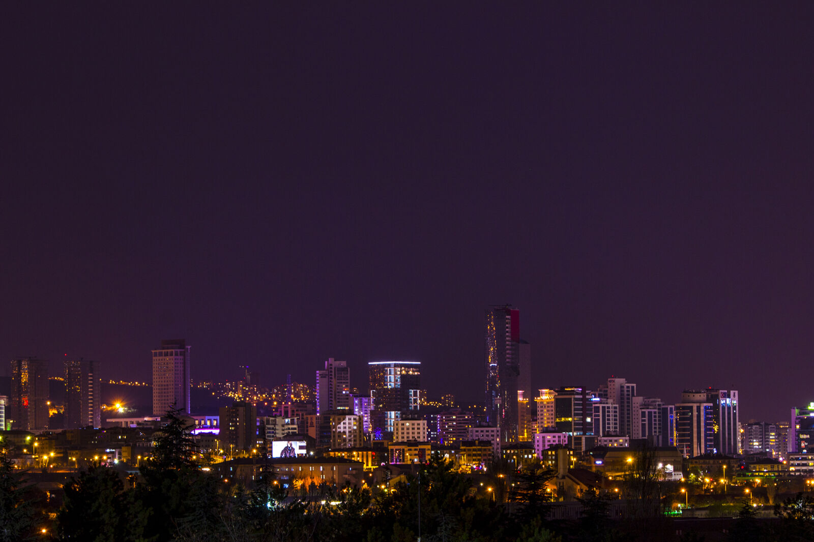 Canon EF-S 55-250mm F4-5.6 IS II sample photo. City, sky, night, skyscrapers photography
