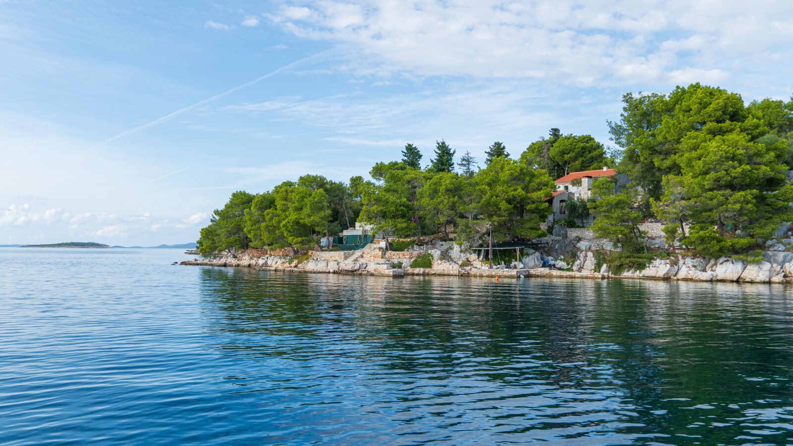Sony E 18-135mm F3.5-5.6 OSS sample photo. Coast, landscape, sea photography