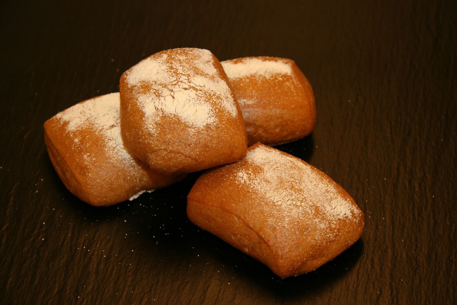 Canon EOS 20D sample photo. Ciabattastykker, bread, italian photography