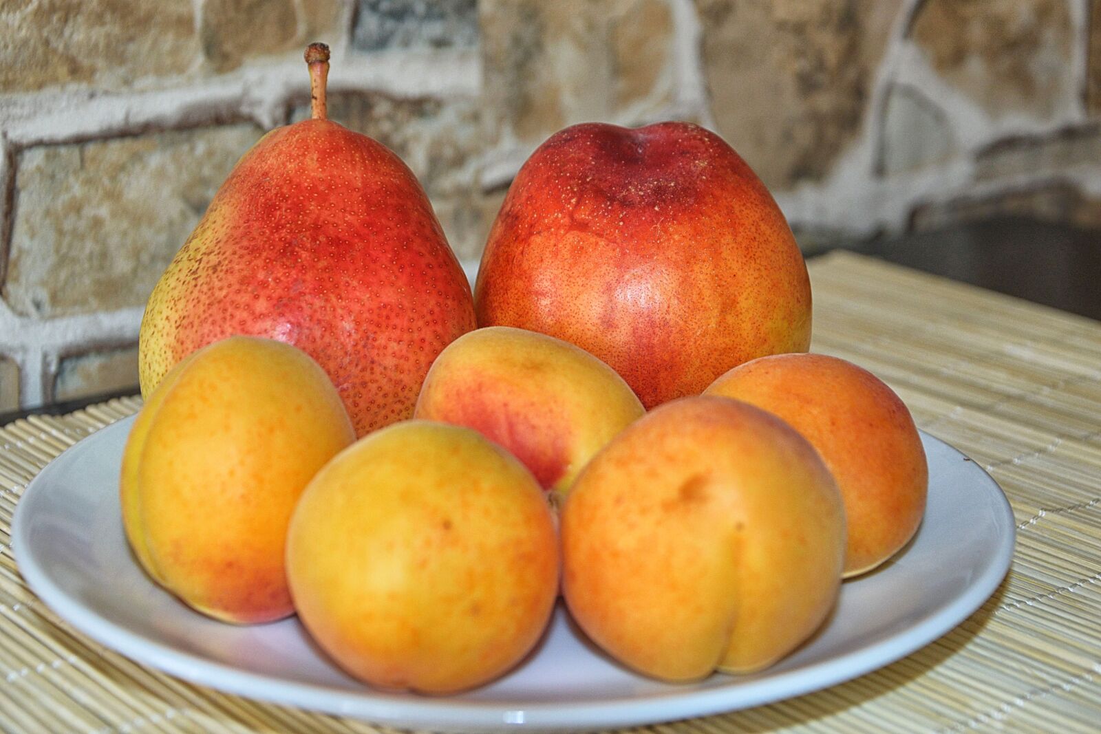Nikon D3200 sample photo. Fruit plate, fruit, delicious photography