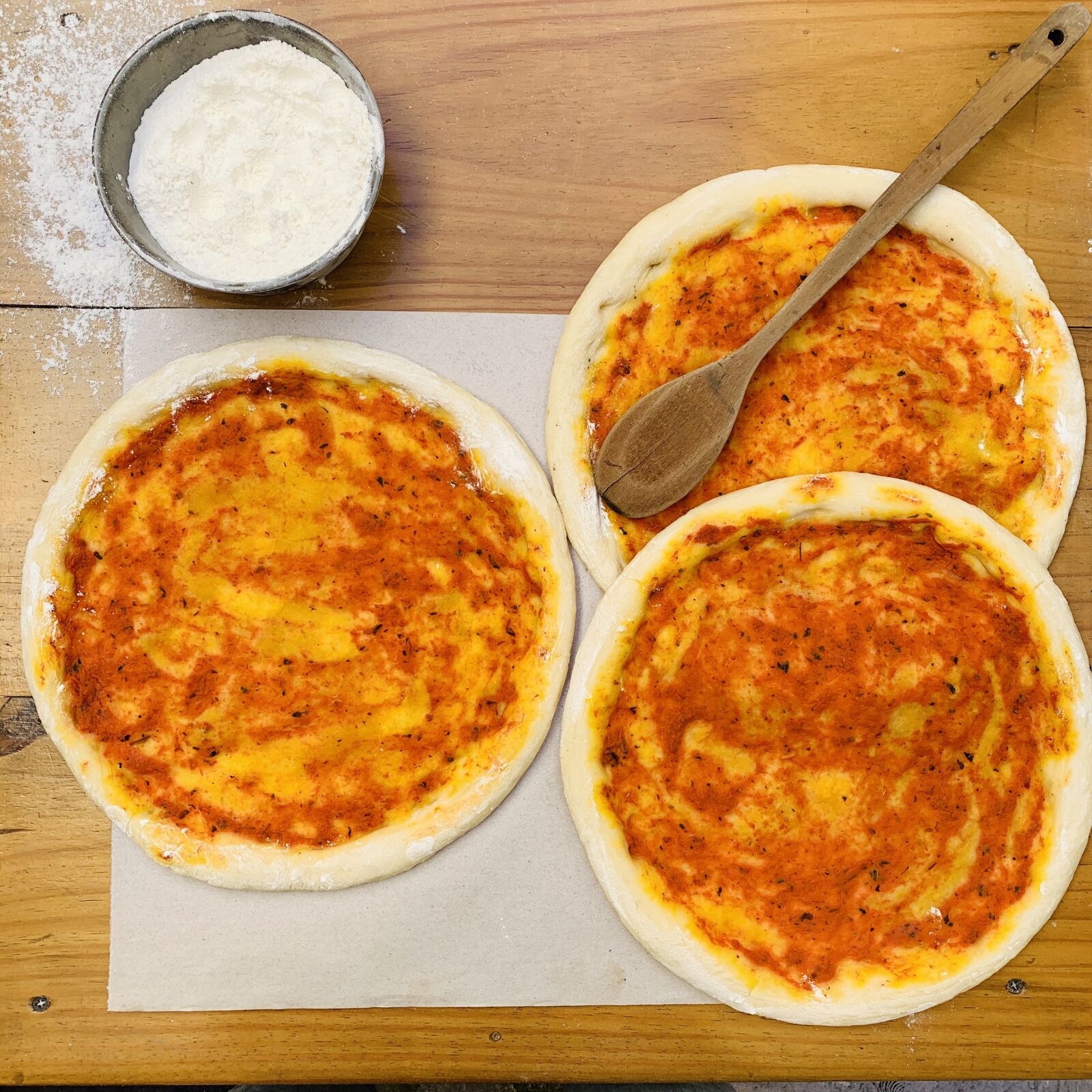 iPhone XR back camera 4.25mm f/1.8 sample photo. Pizza, homemade, lunch photography
