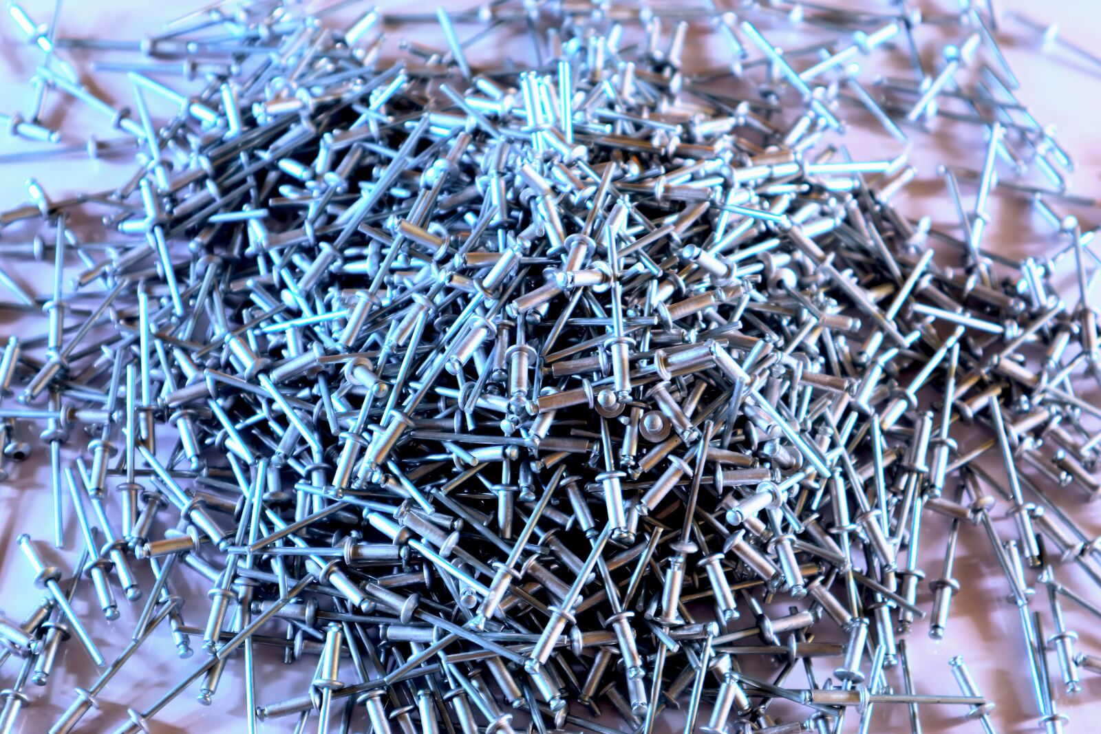 Canon EOS M3 sample photo. Nails, metal, metallic photography