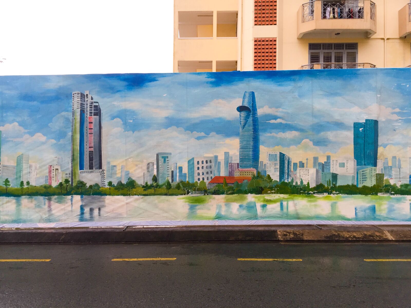 iPhone 6 Plus back camera 4.15mm f/2.2 sample photo. Hostels, paintings, the city photography