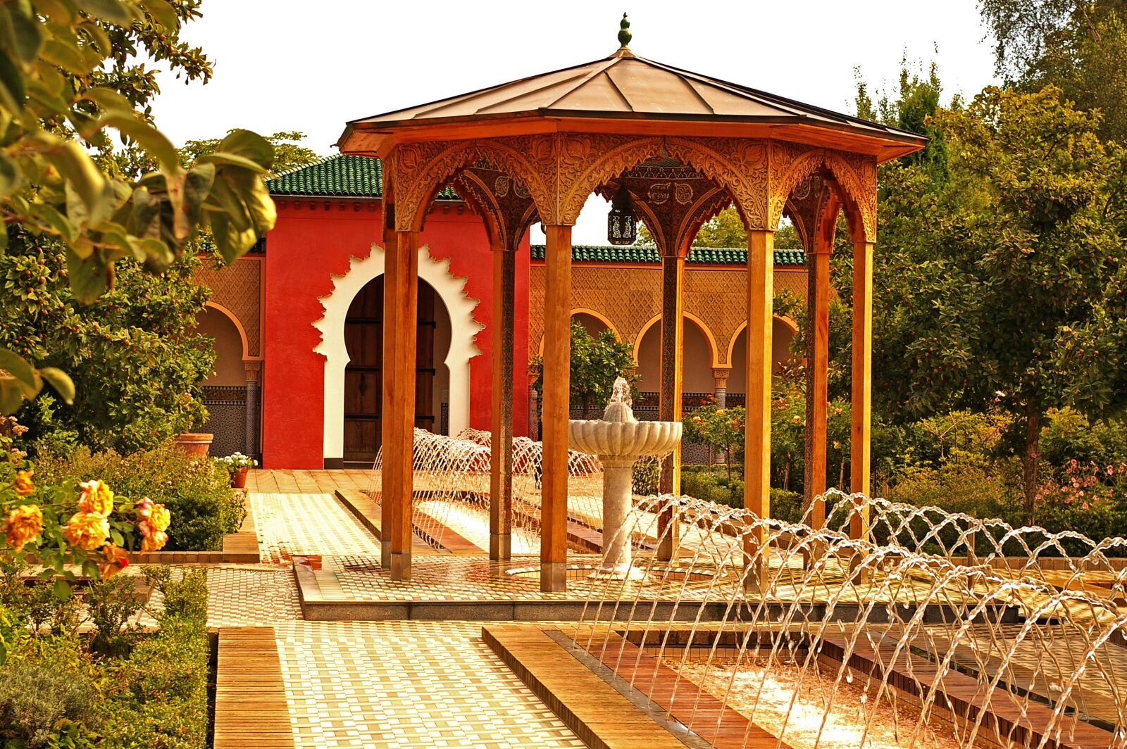 Pentax *ist DL2 sample photo. Berlin, oriental garden, gardens photography