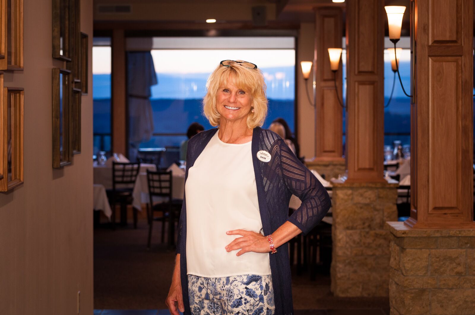 Nikon D90 sample photo. Female, hostess, restaurant photography