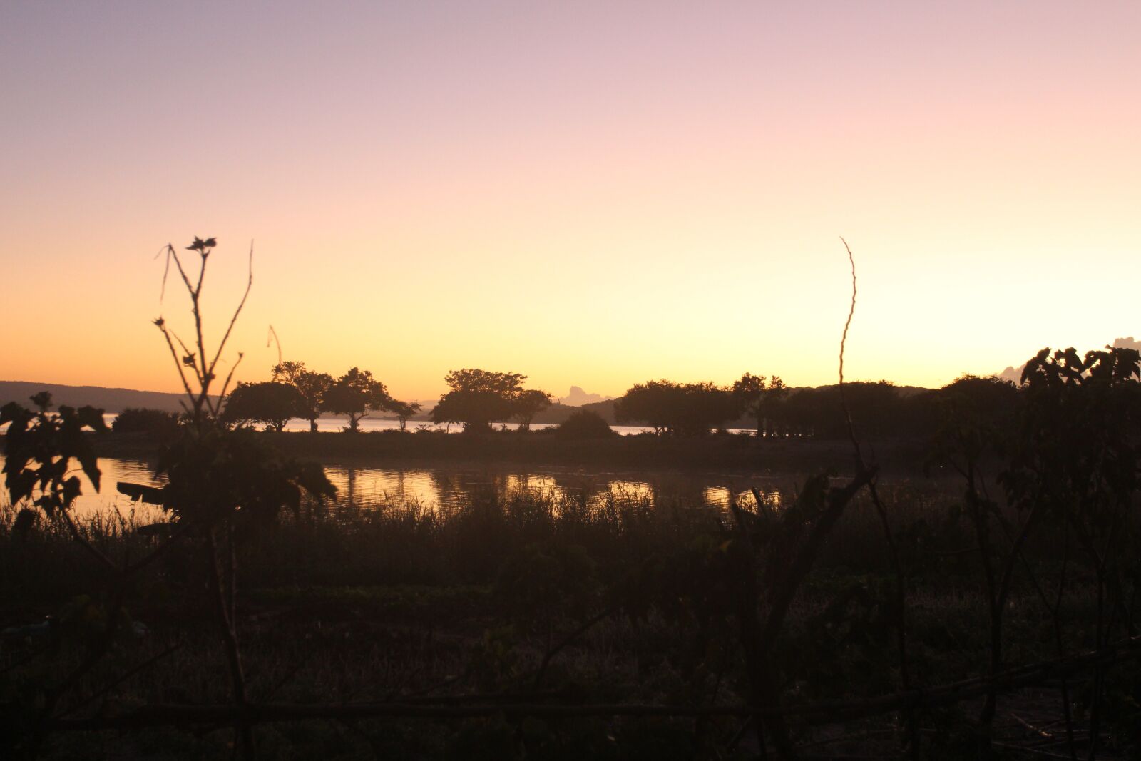 Canon EF 17-40mm F4L USM sample photo. Lagoon, morning, landscape photography