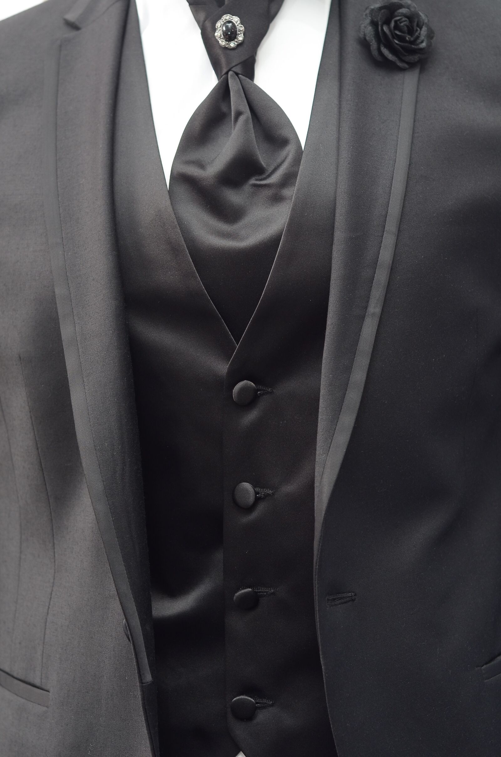 Nikon D7000 sample photo. Suit, tie, men photography