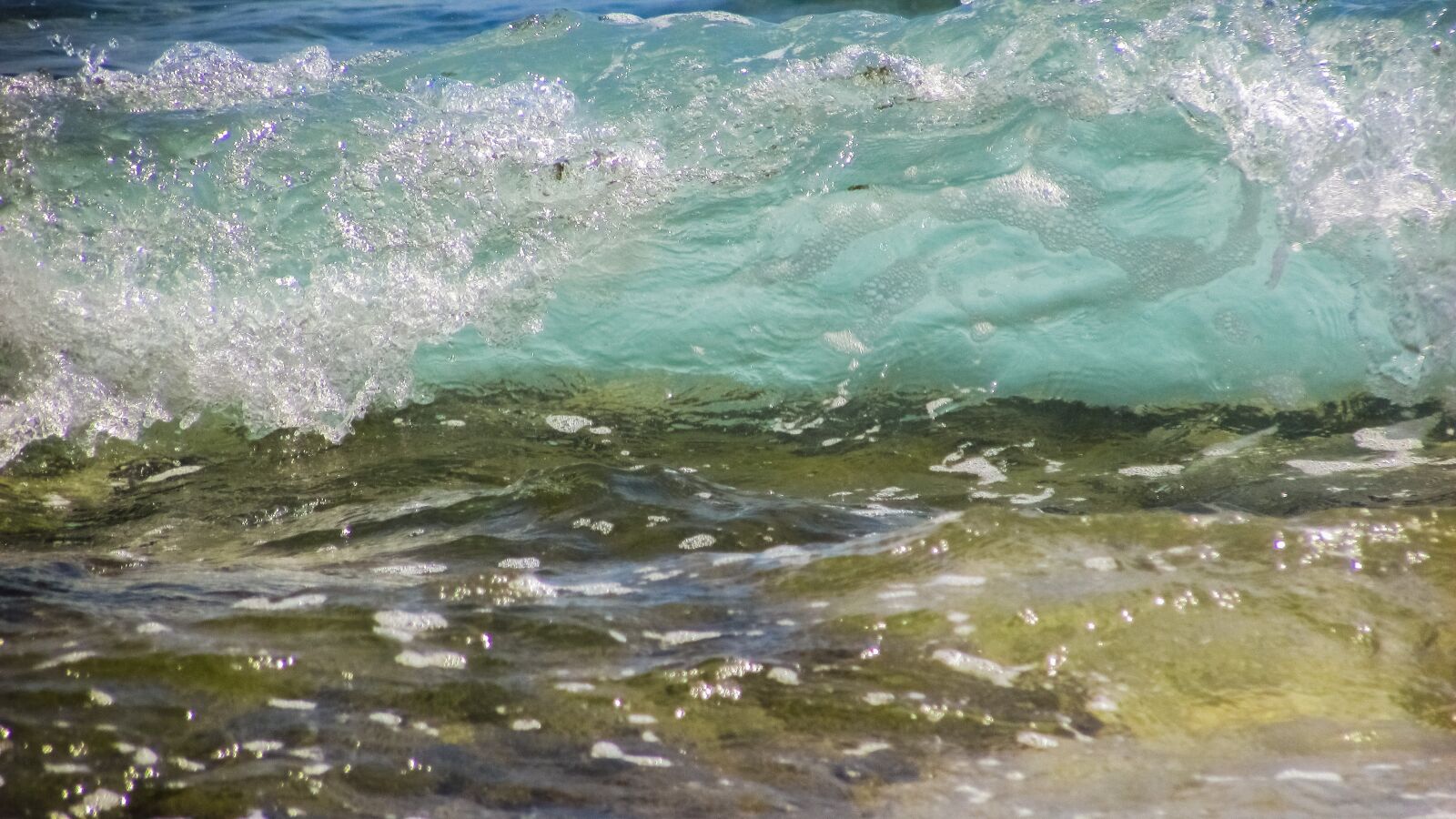 Canon PowerShot SX400 IS sample photo. Wave, bubbles, foam photography