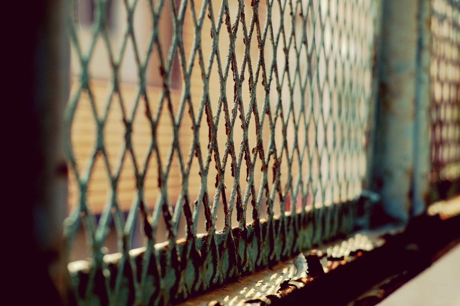 Fujifilm X-T1 sample photo. Abandon, fence, hard, industry photography
