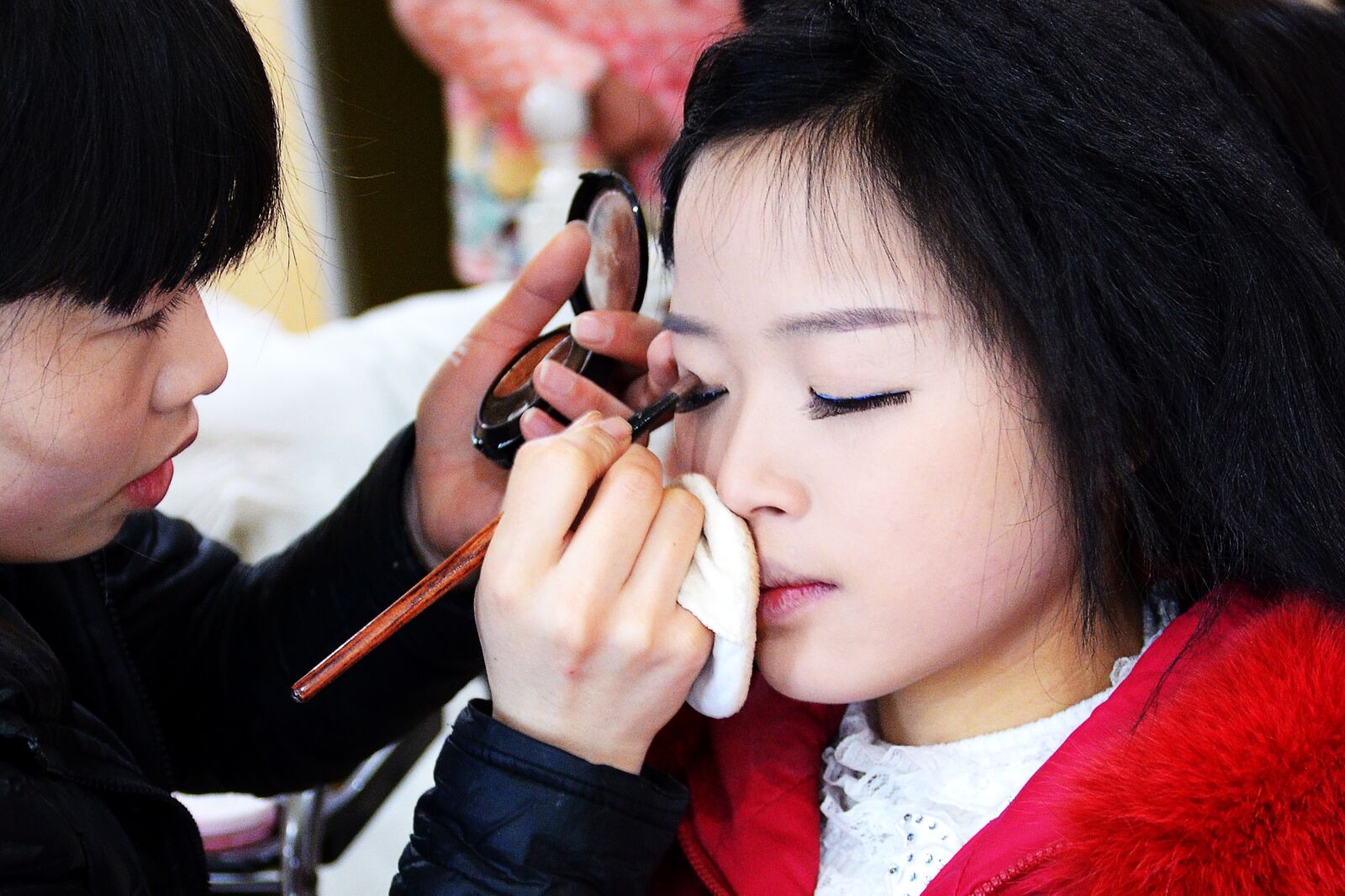 Nikon D7000 sample photo. Bride, makeup, wedding photography