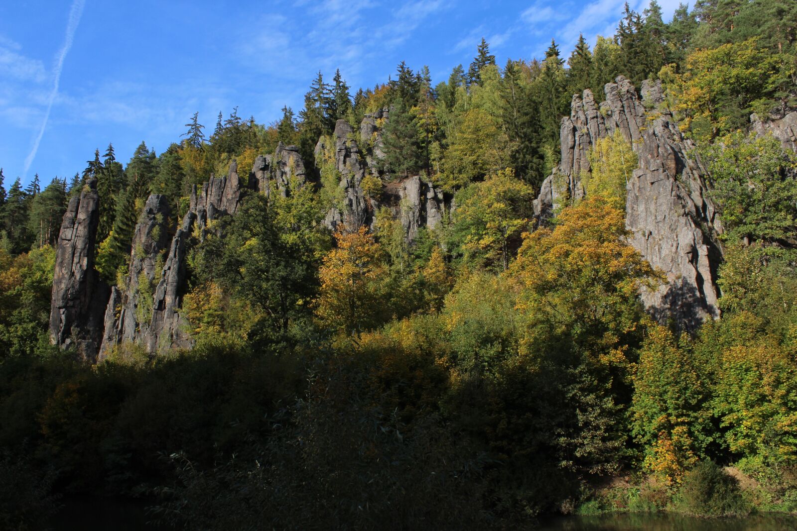 Canon EOS 1300D (EOS Rebel T6 / EOS Kiss X80) sample photo. Rocks, nature, landscape photography