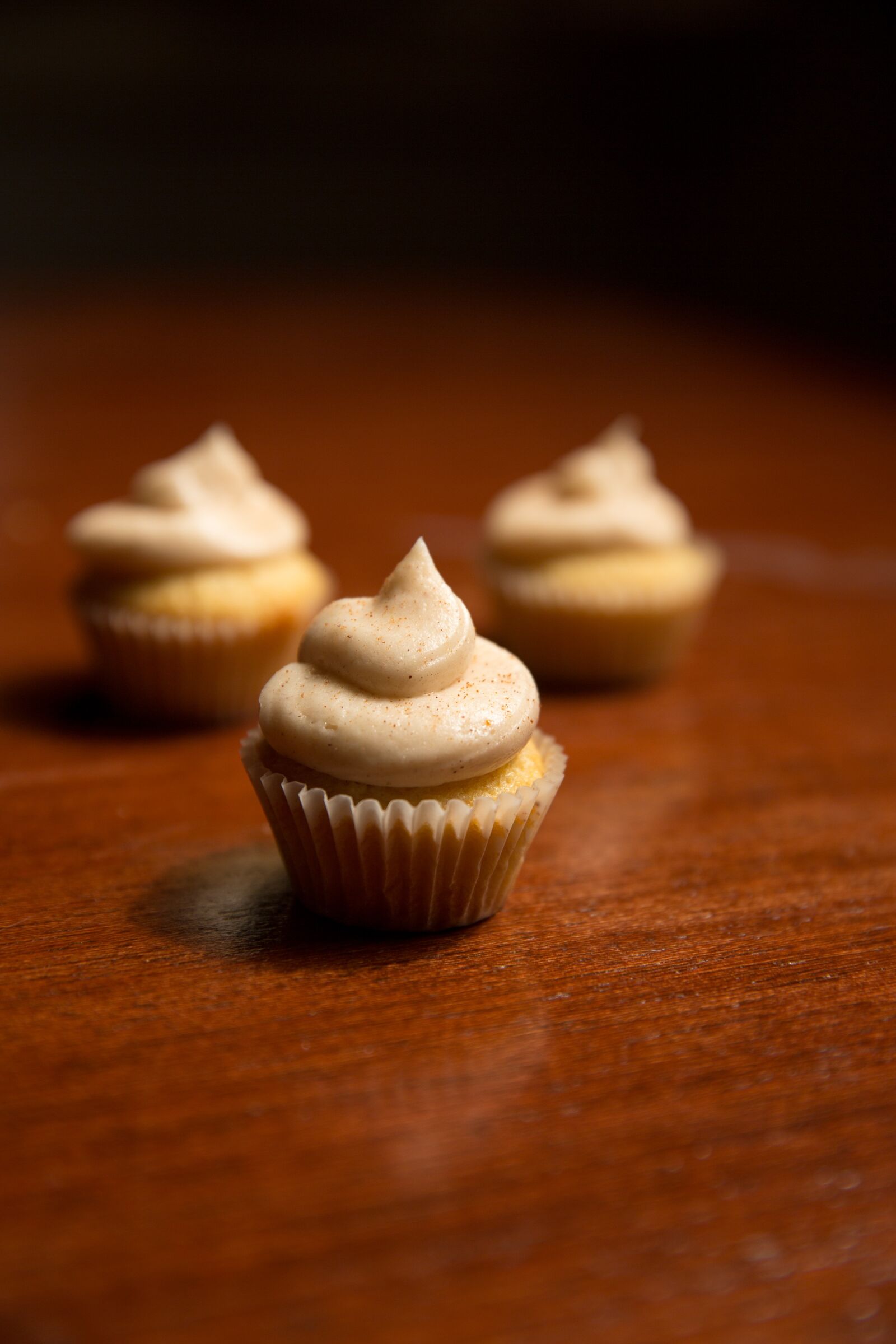 Canon EF 24-70mm F2.8L II USM sample photo. Cupcakes, mini cupcakes, cupcake photography