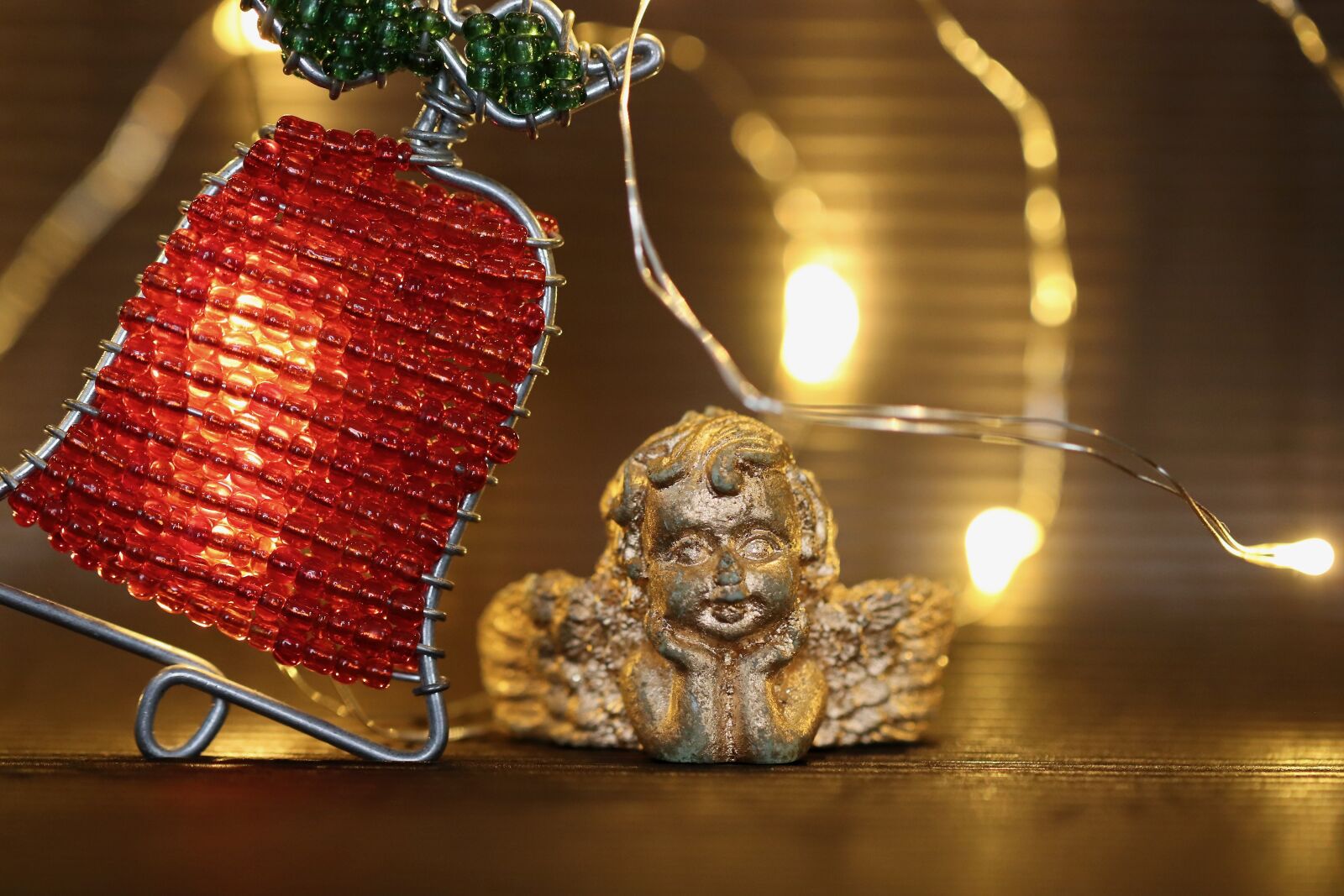 Canon EOS 800D (EOS Rebel T7i / EOS Kiss X9i) sample photo. Christmas, bell, angel photography