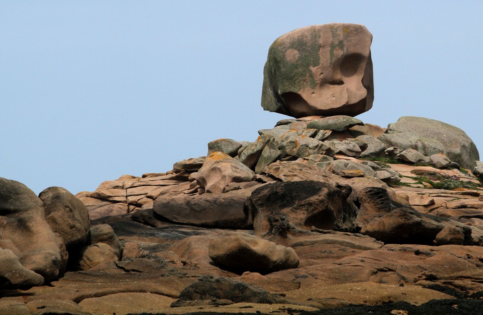 Canon EOS 7D sample photo. Rock, brittany, pebbles photography