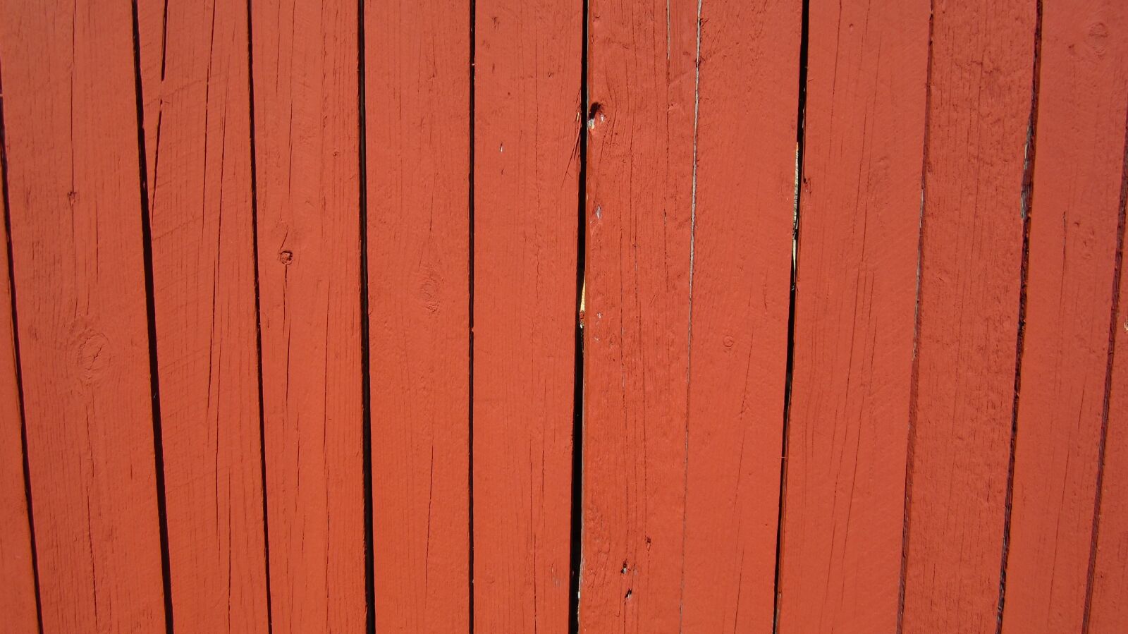 Canon PowerShot ELPH 100 HS (IXUS 115 HS / IXY 210F) sample photo. Fence, wooden, red photography