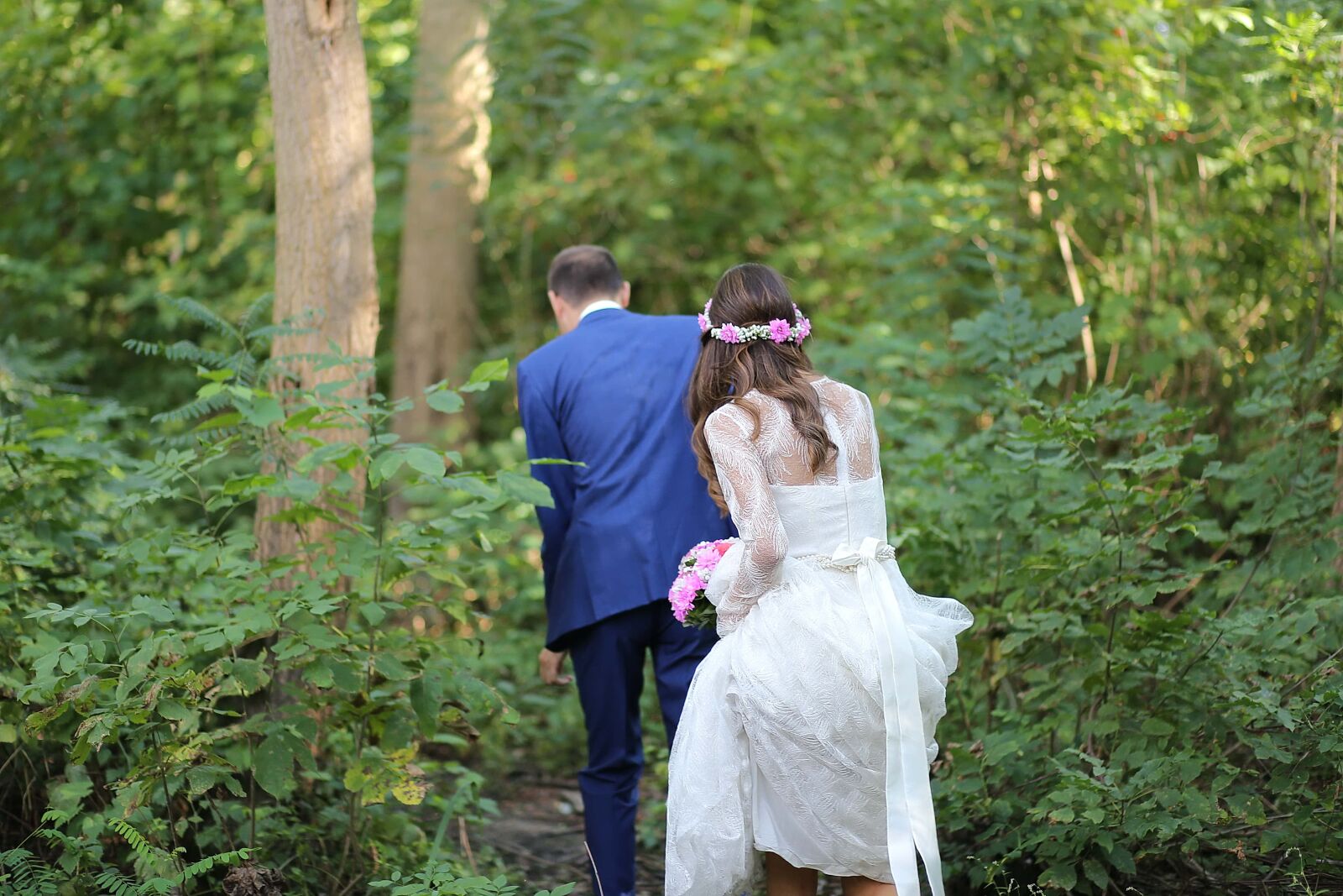 Canon EF 85mm F1.8 USM sample photo. Bride, forest, picnic, romantic photography