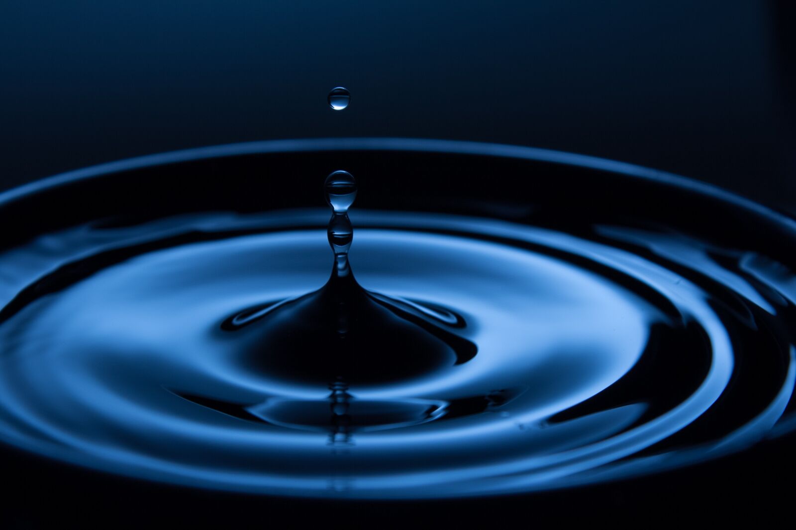Canon EOS 60D sample photo. Drop, water, liquid photography
