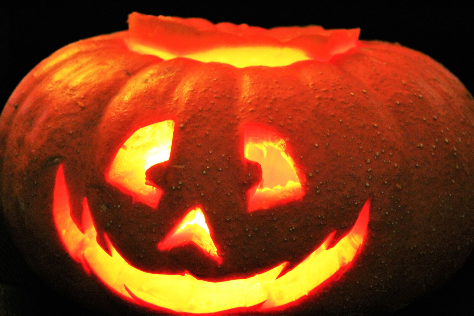 Canon EOS 1200D (EOS Rebel T5 / EOS Kiss X70 / EOS Hi) sample photo. Pumpkin, orange, halloween photography