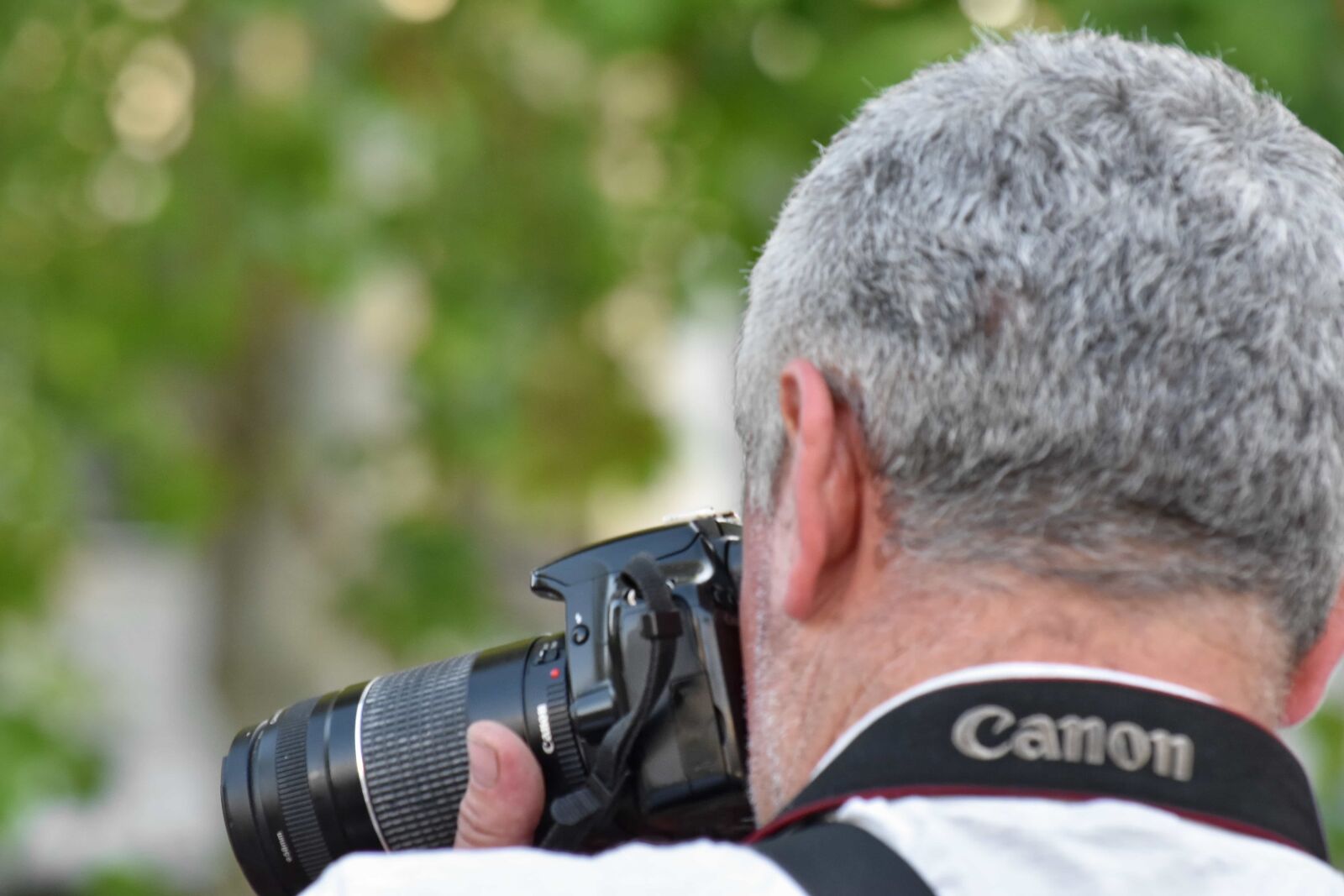 Nikon D5500 sample photo. Paparazzi, photojournalist, man, lens photography