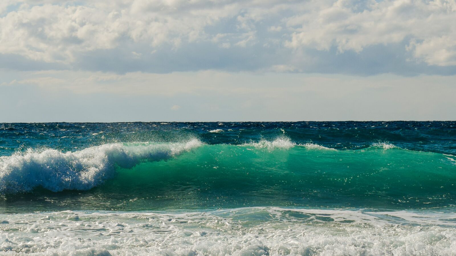 Nikon D3300 sample photo. Wave, smashing, foam photography