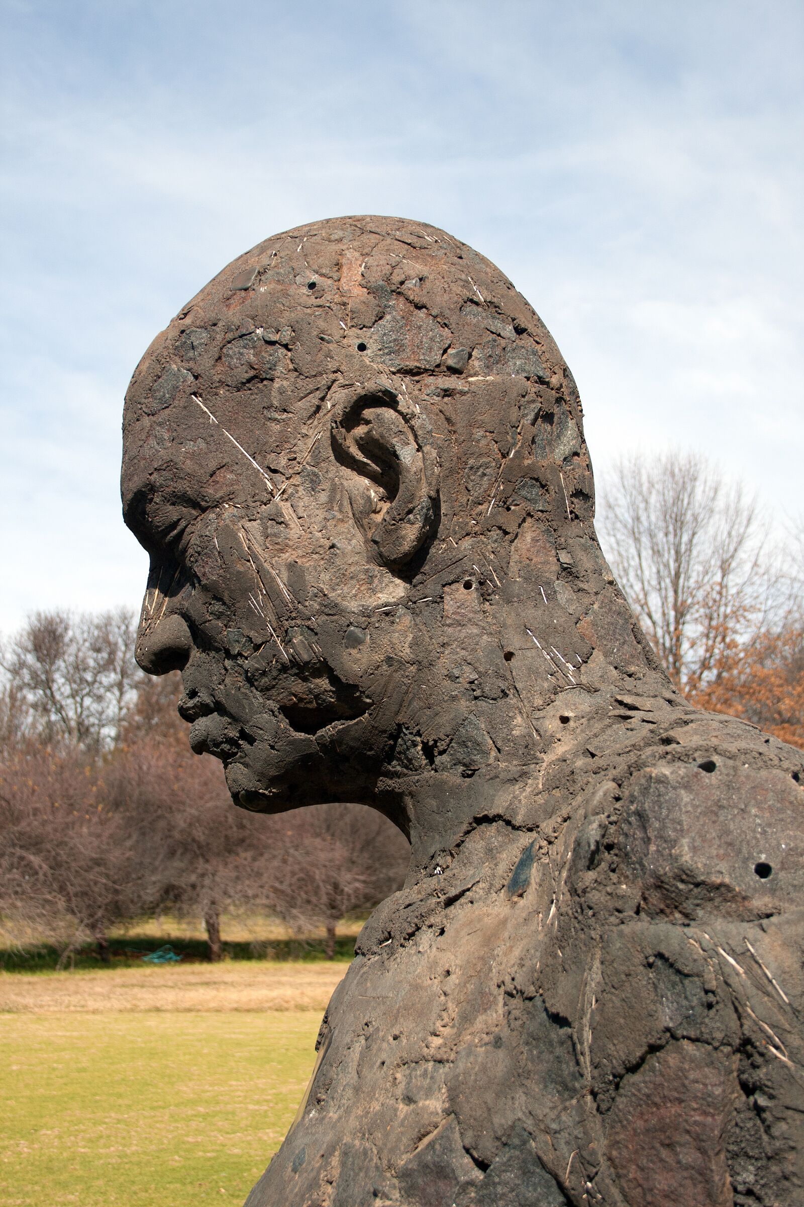 Canon EF-S 18-55mm F3.5-5.6 II sample photo. Sculpture, figure, statue photography