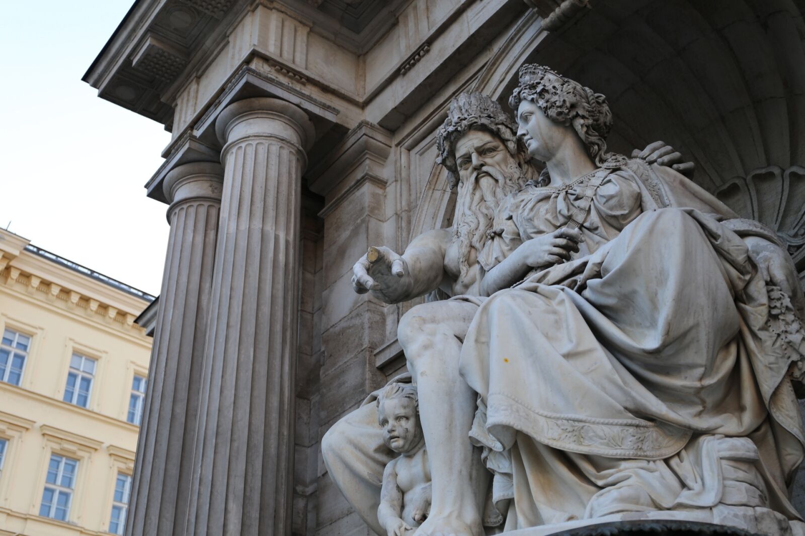 Canon EF 24-70mm F4L IS USM sample photo. Vienna, classical, architecture photography
