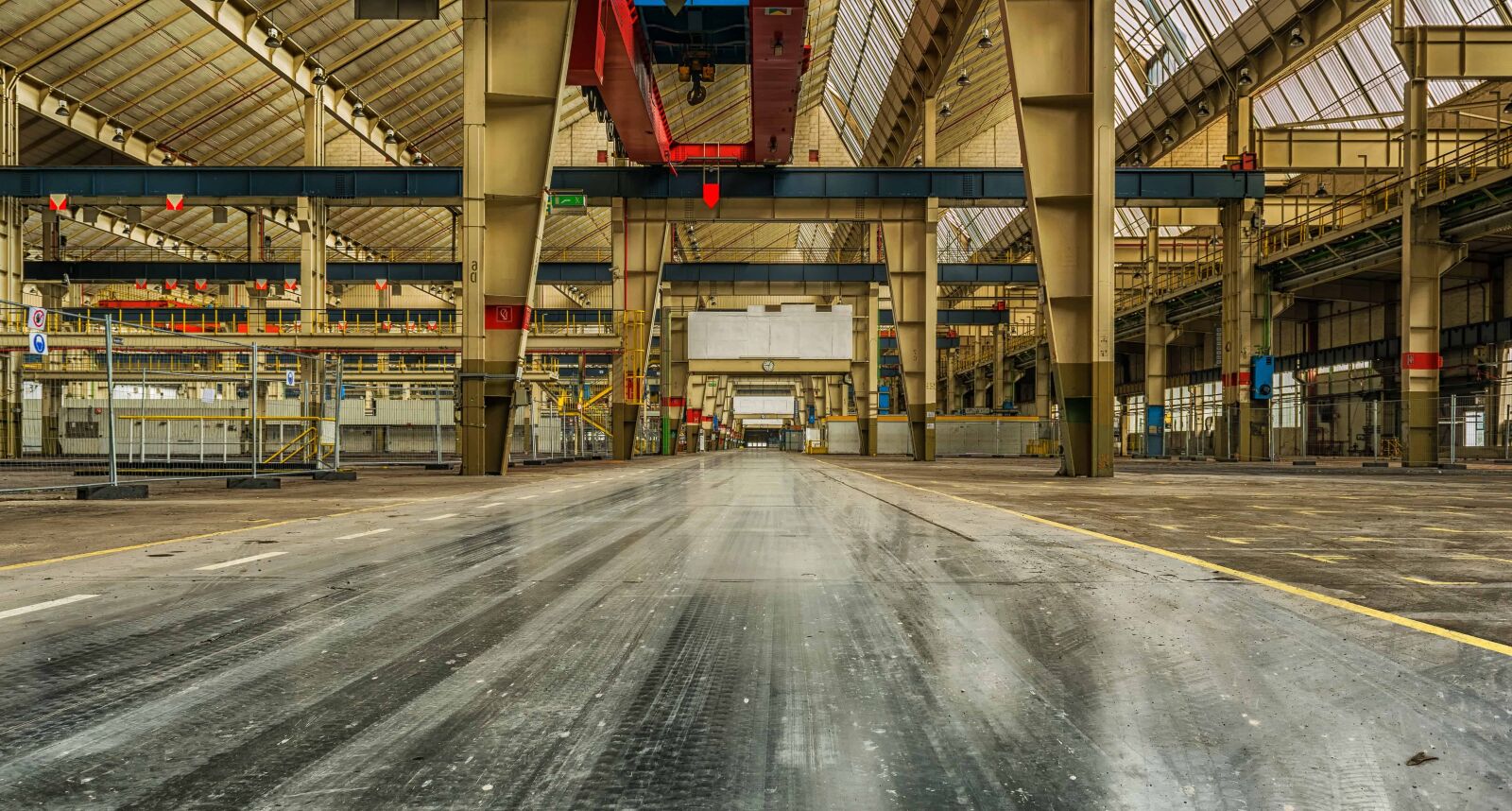 Nikon D3300 sample photo. Factory, warehouse, metal, construction photography