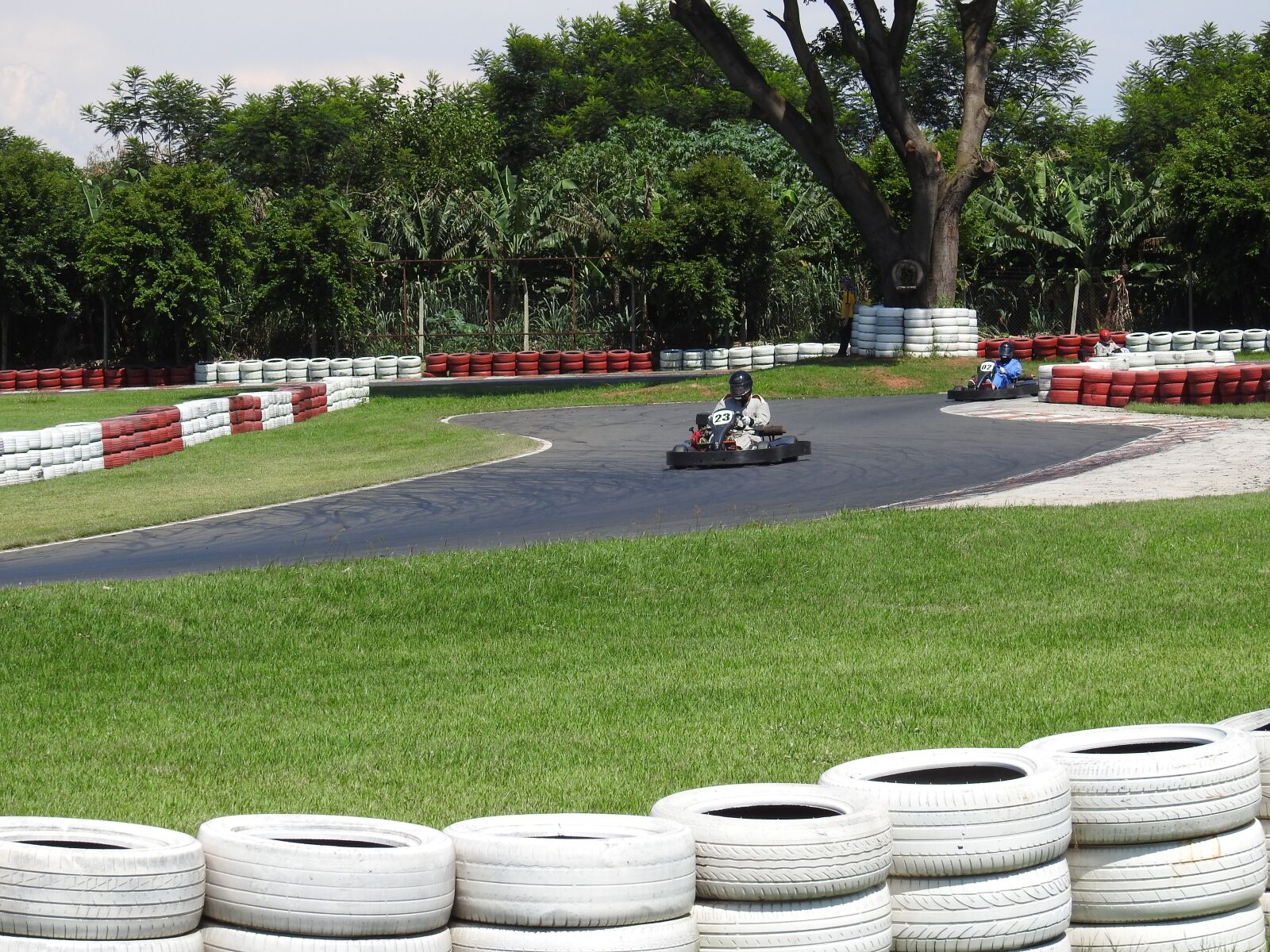 Nikon Coolpix P900 sample photo. Kart, car vehicle, speed photography