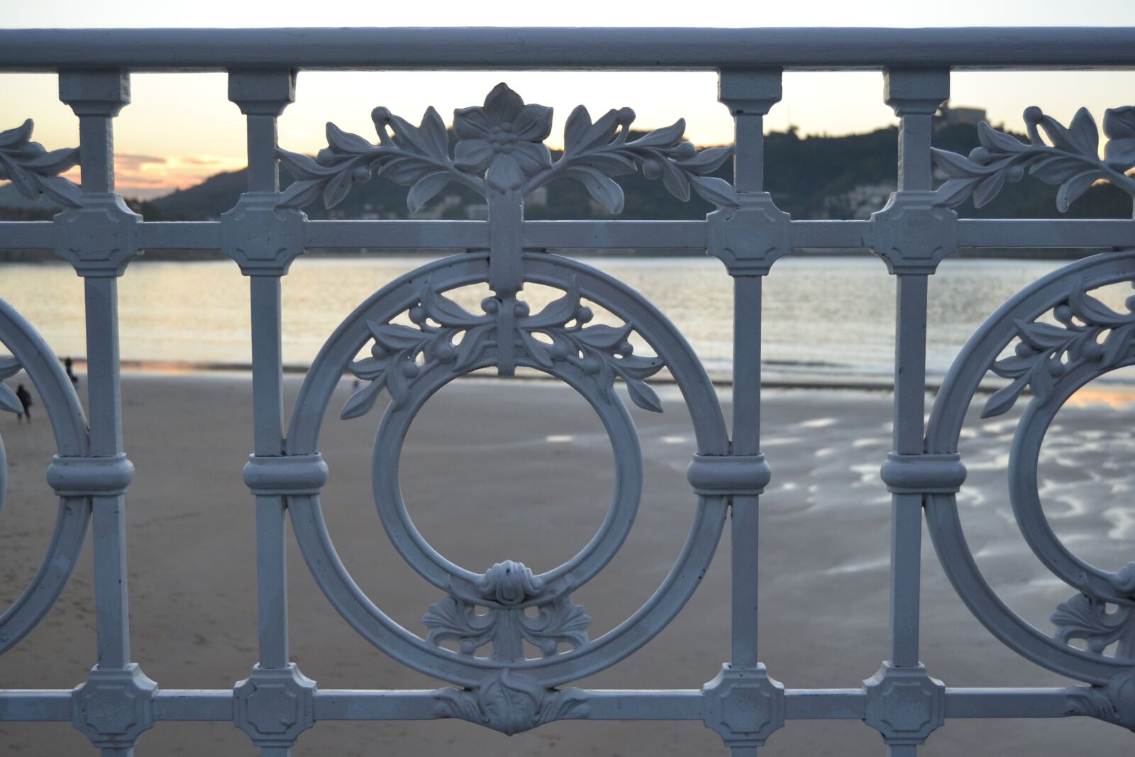 Nikon D3100 sample photo. San sebastian, donostia, playa photography