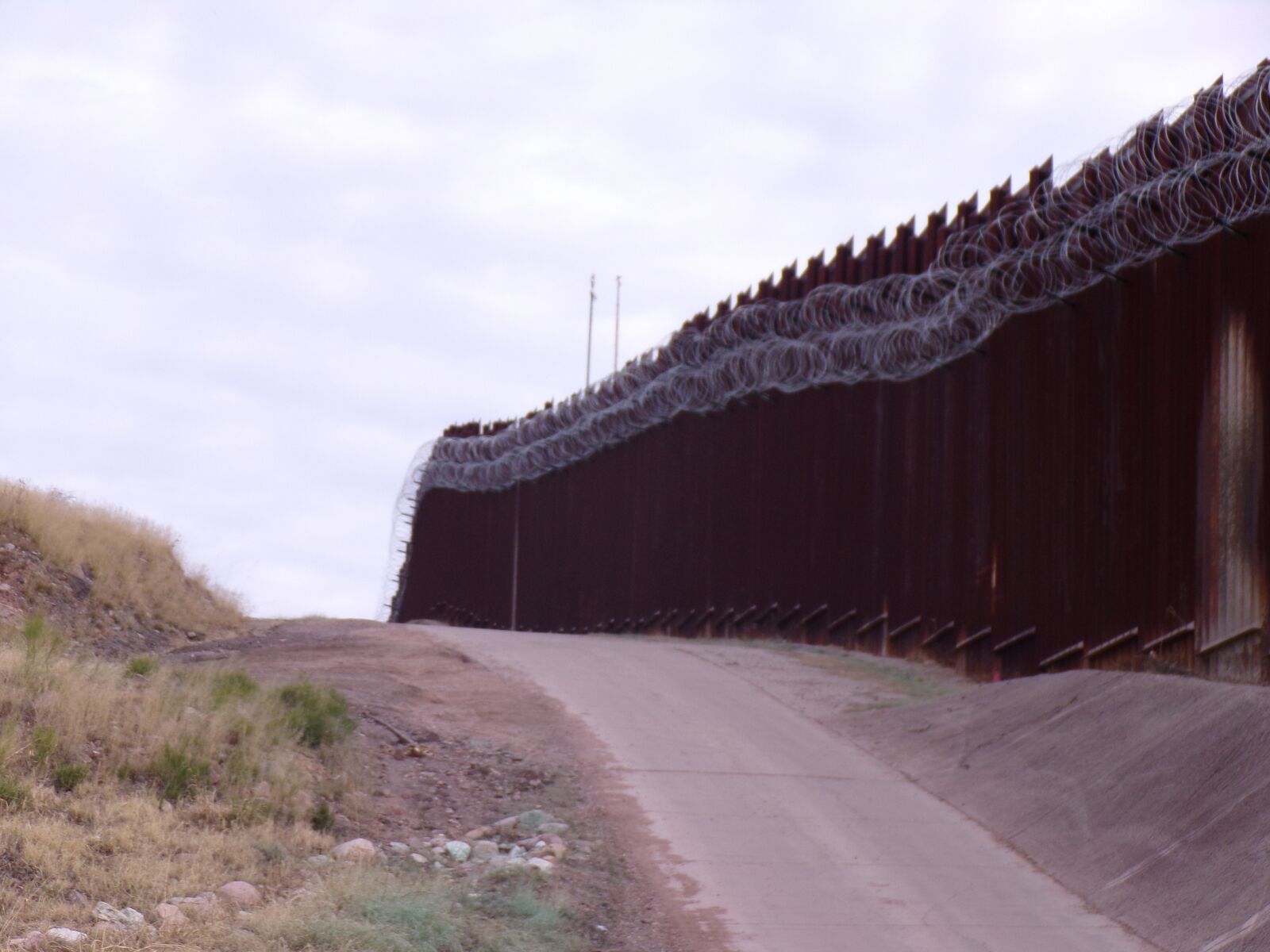 JK KODAK PIXPRO AZ401 sample photo. Arizona, mexico, border photography