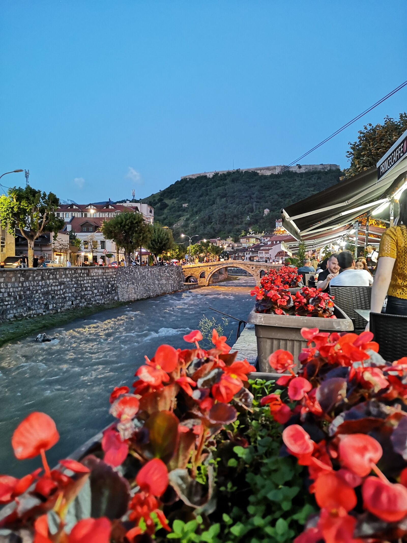 HUAWEI P20 sample photo. Prizren, river, flowers photography