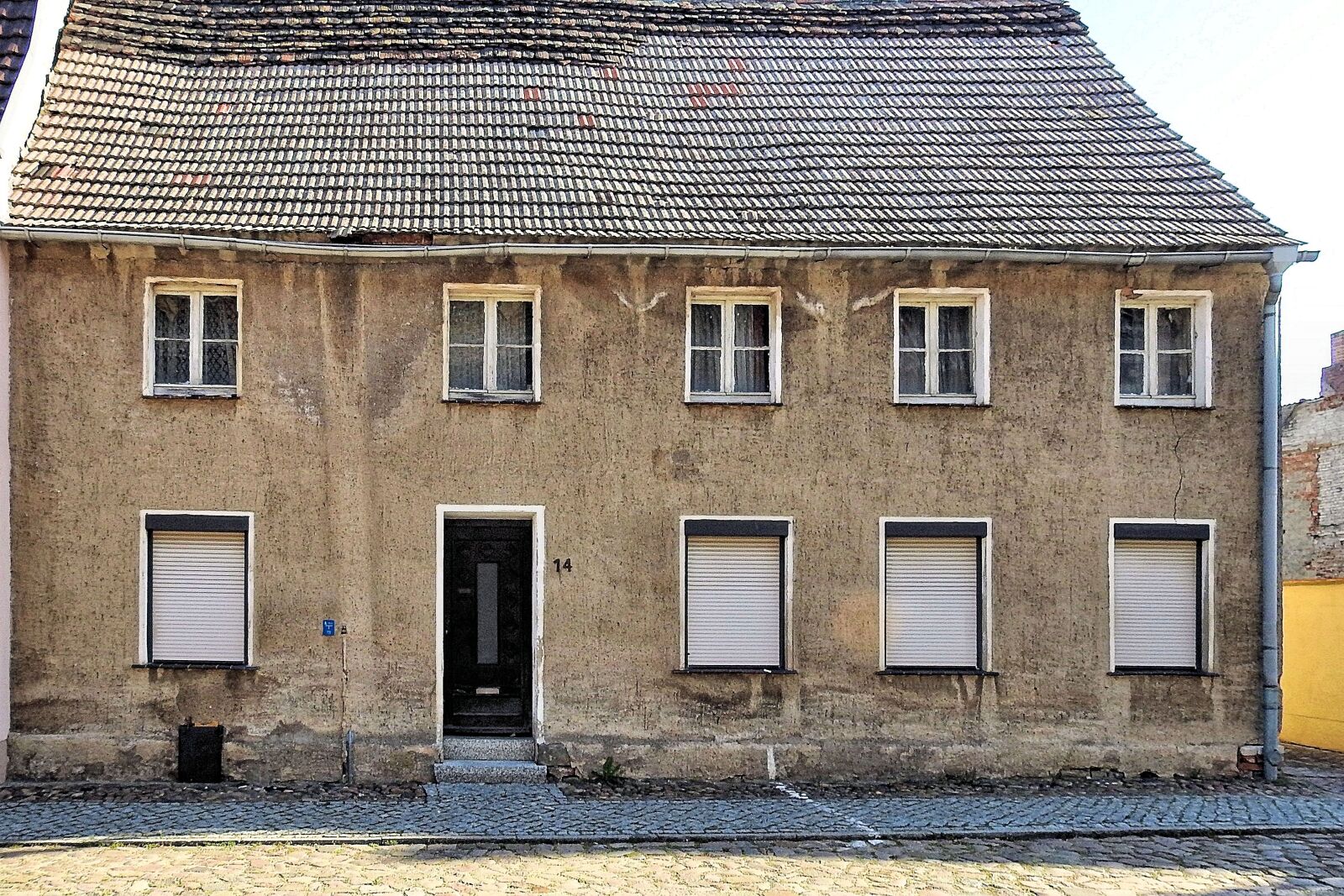 Nikon Coolpix P900 sample photo. Old house, abandoned, dilapidated photography