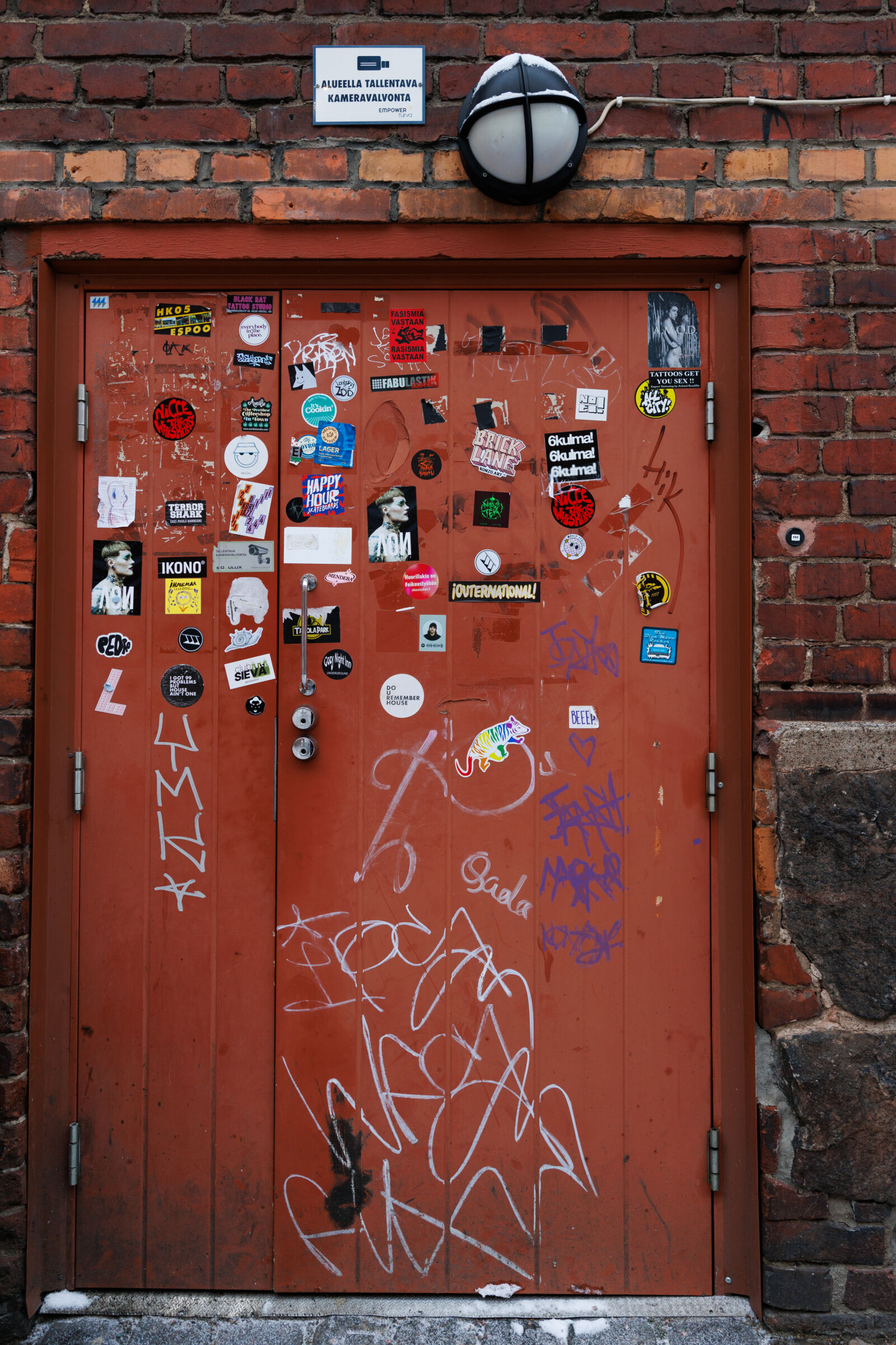 Canon EOS R7 sample photo. Doorway 16mm photography
