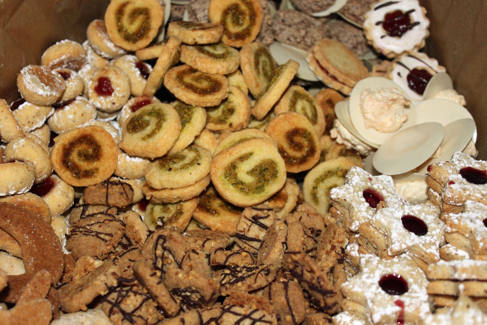 Canon EOS 500D (EOS Rebel T1i / EOS Kiss X3) sample photo. Christmas cookies, advent, cookie photography