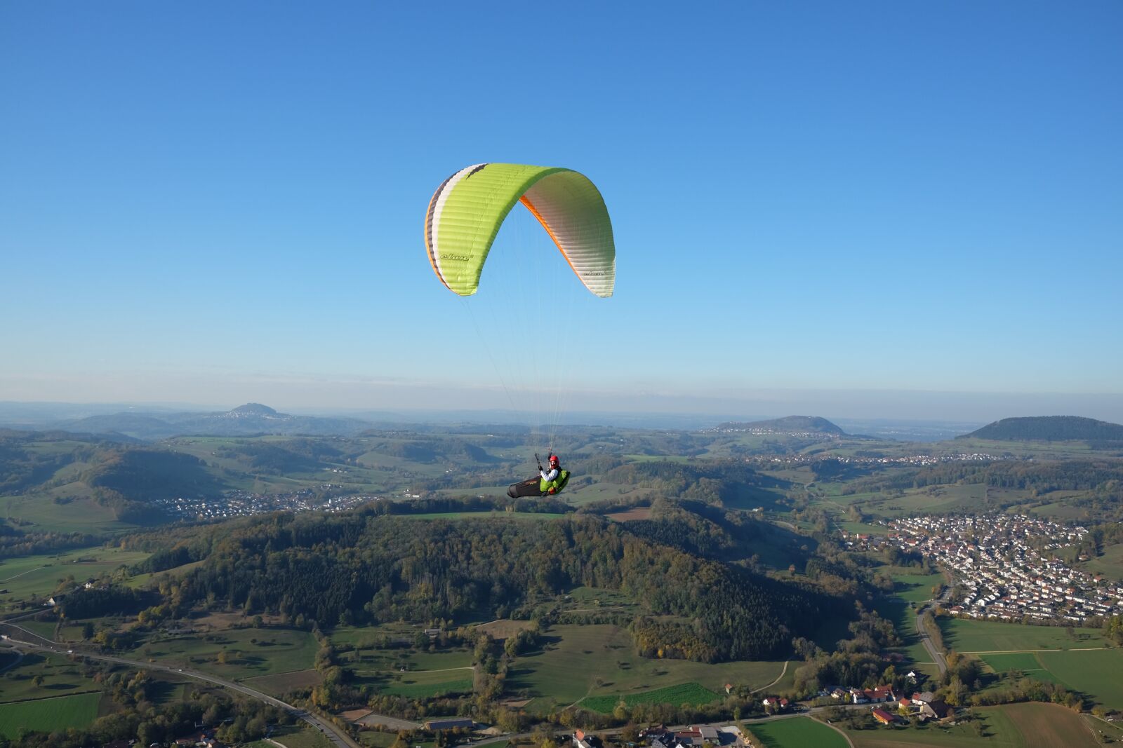 Fujifilm X70 sample photo. Paragliding, air sports, wind photography