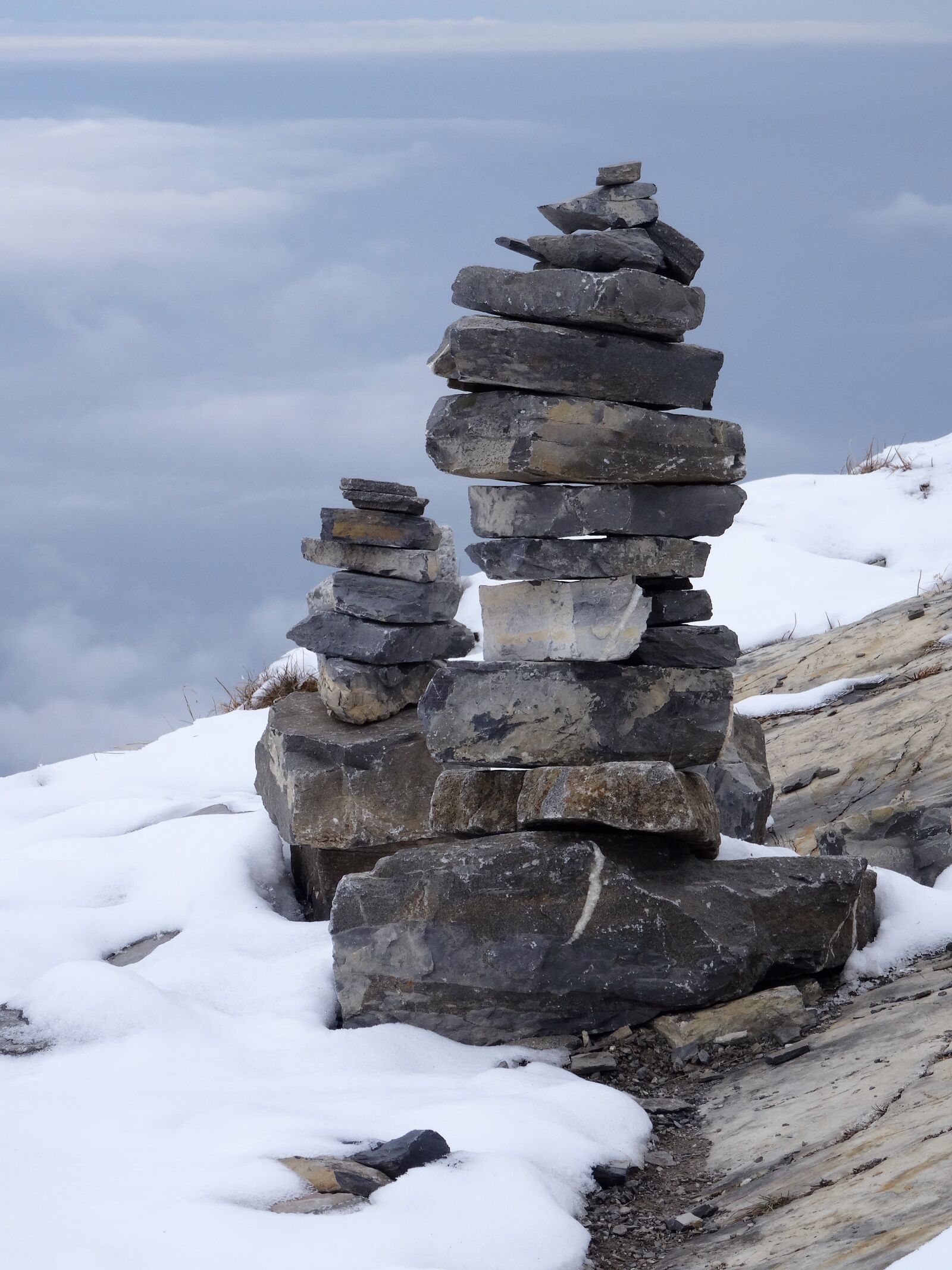 Sony Cyber-shot DSC-HX50V sample photo. Stones, building, artwork photography