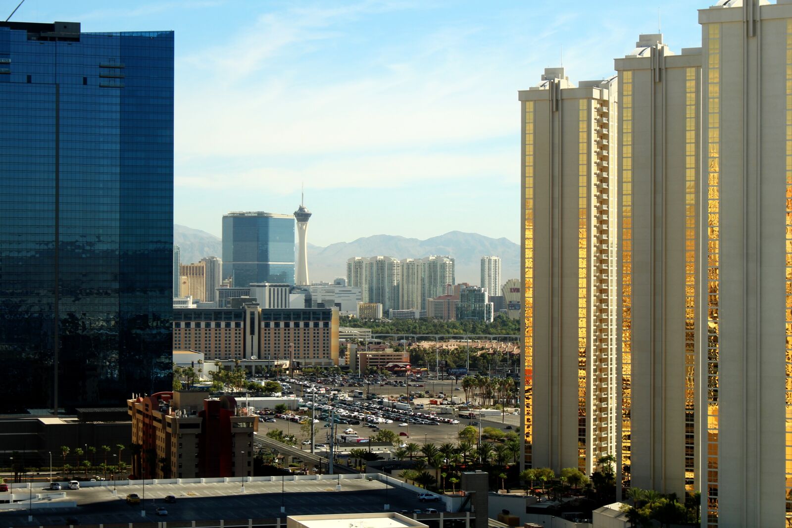 Canon EOS 700D (EOS Rebel T5i / EOS Kiss X7i) sample photo. Vegas, hotel, travel photography