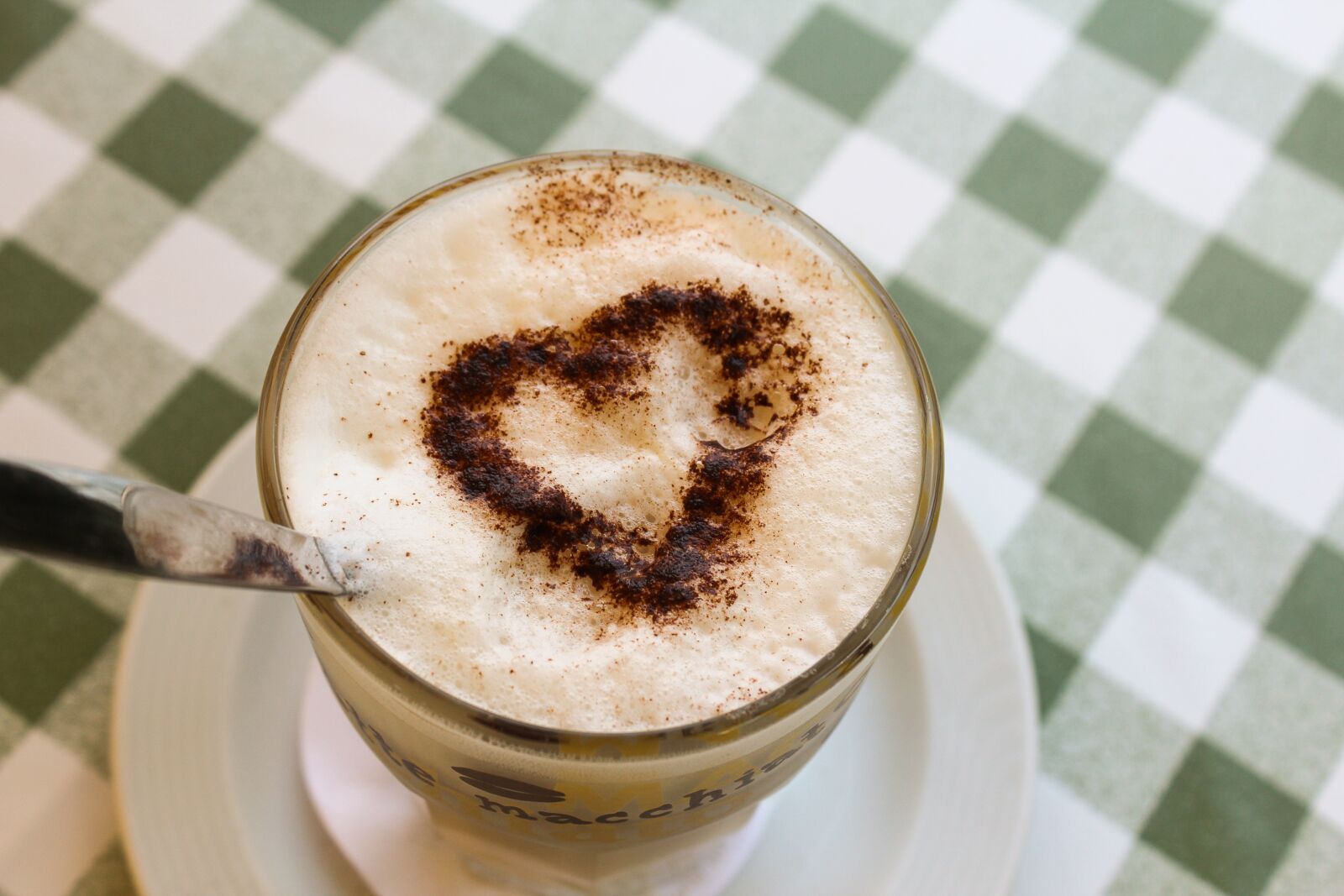 Canon EOS 600D (Rebel EOS T3i / EOS Kiss X5) sample photo. Coffee, batten, glass photography
