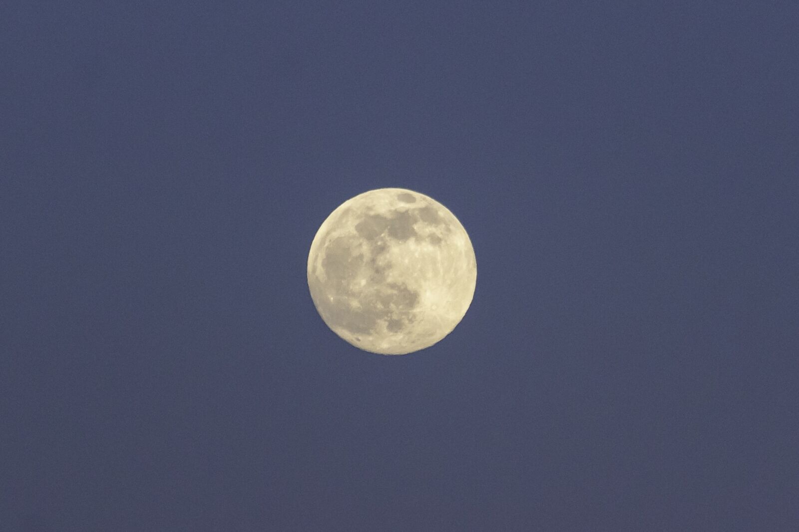 Canon EF75-300mm f/4-5.6 sample photo. Moon, body, astronomy photography