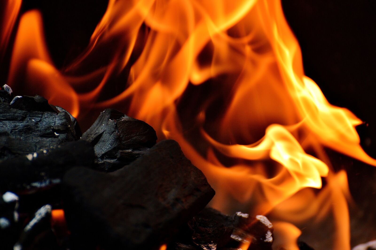 Nikon D3200 sample photo. Fire, carbon, charcoal photography