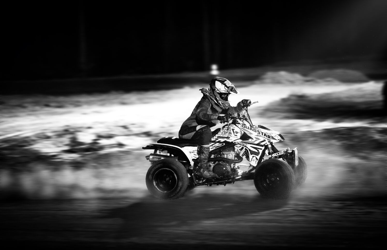 Canon EF 70-200mm F2.8L USM sample photo. Black and white, atv photography