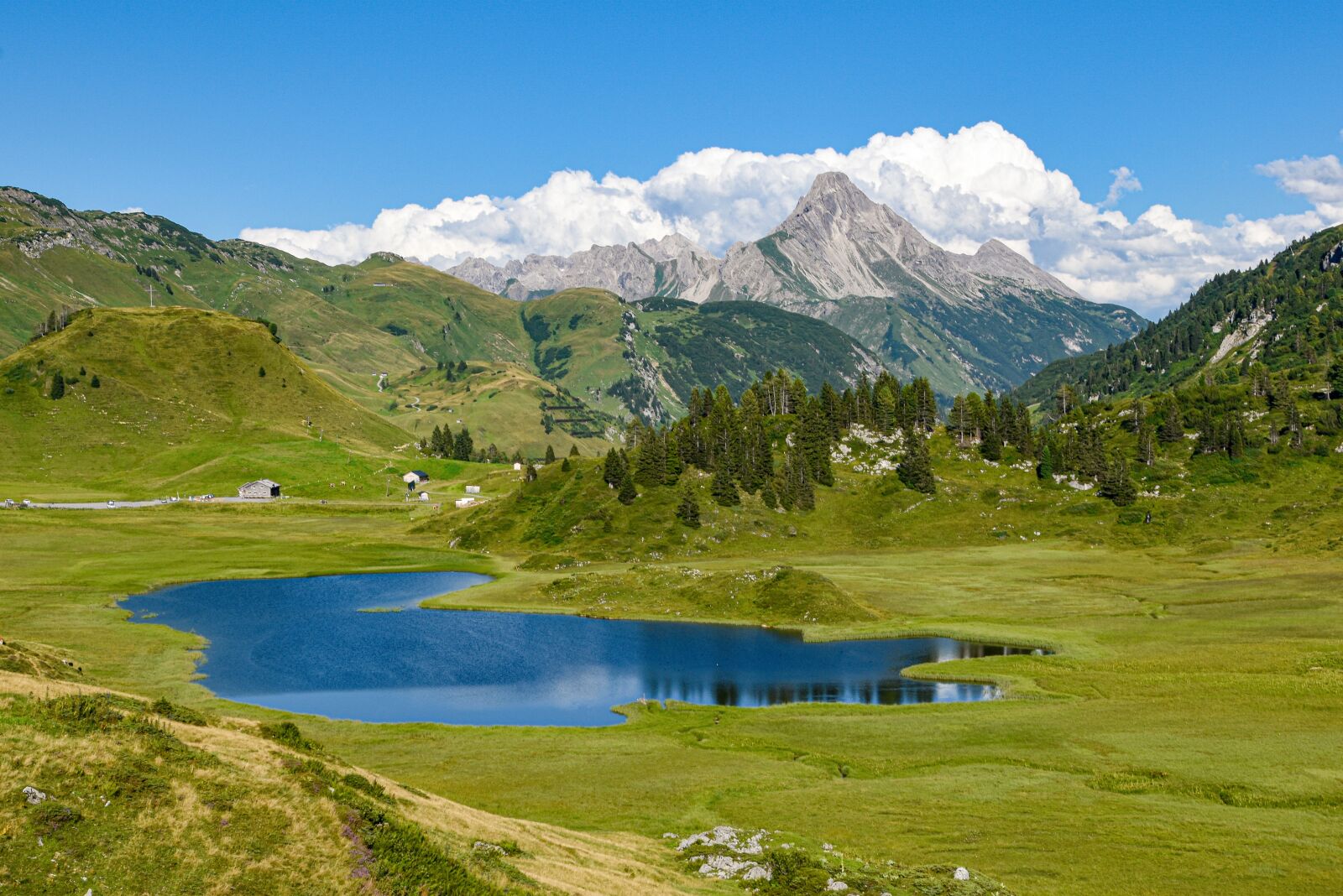 Tamron 16-300mm F3.5-6.3 Di II VC PZD Macro sample photo. Lake, bergsee, mountains photography