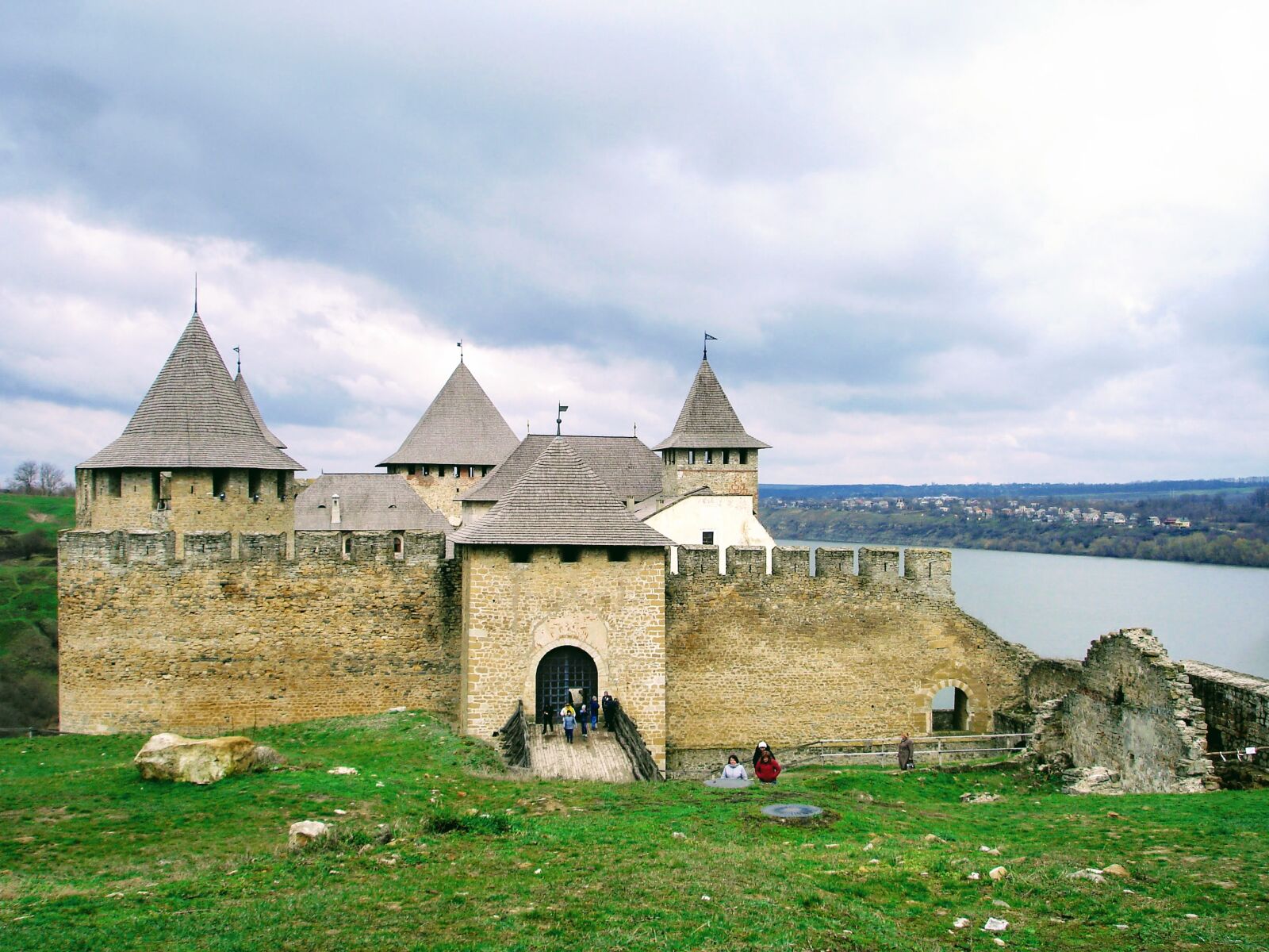 Sony DSC-W17 sample photo. Architecture, castle, fortress, khotyn photography