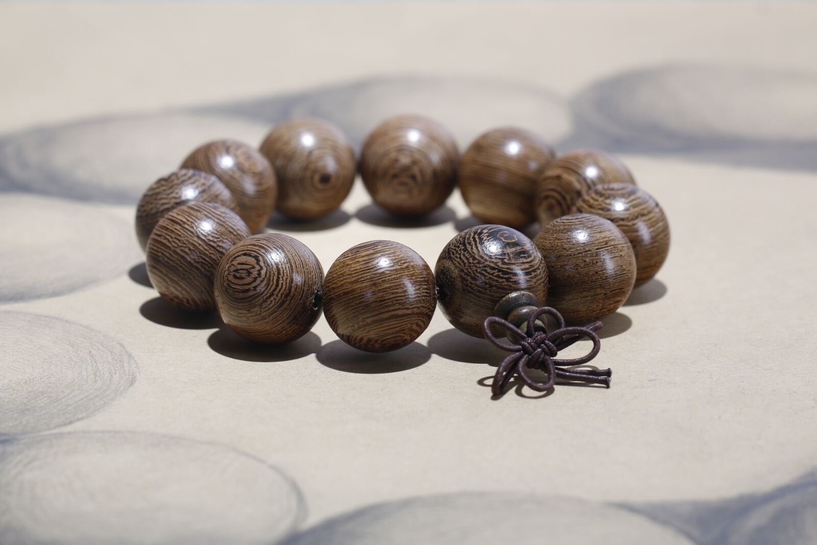 Canon EF 100mm F2.8L Macro IS USM sample photo. Shouzhu, bracelets, jewelry photography