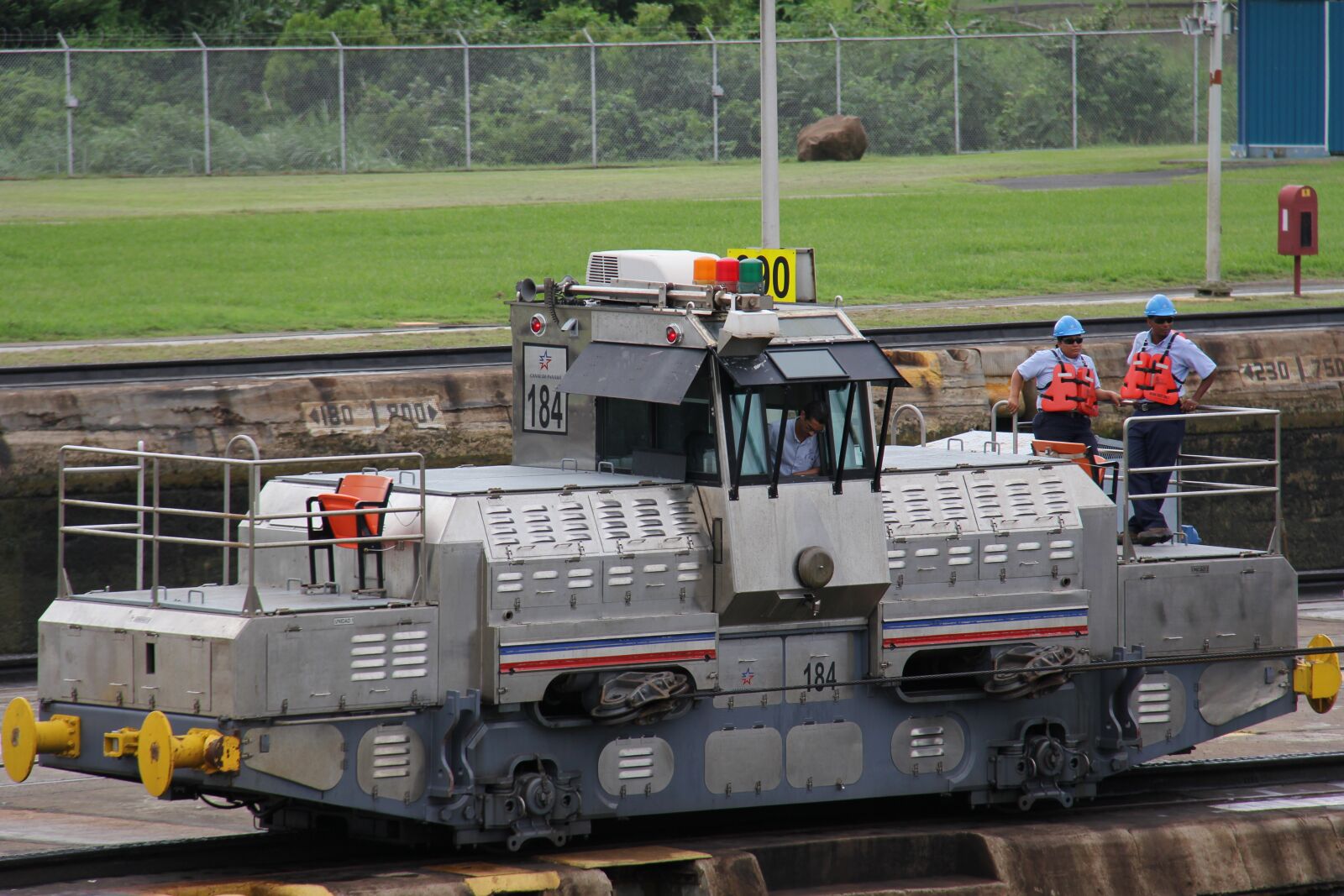 Canon EF-S 18-200mm F3.5-5.6 IS sample photo. Panama canal, panama, panama photography