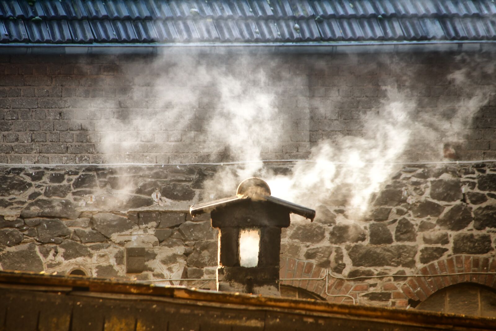 Canon EOS 80D sample photo. Architecture, chimney, smoke photography