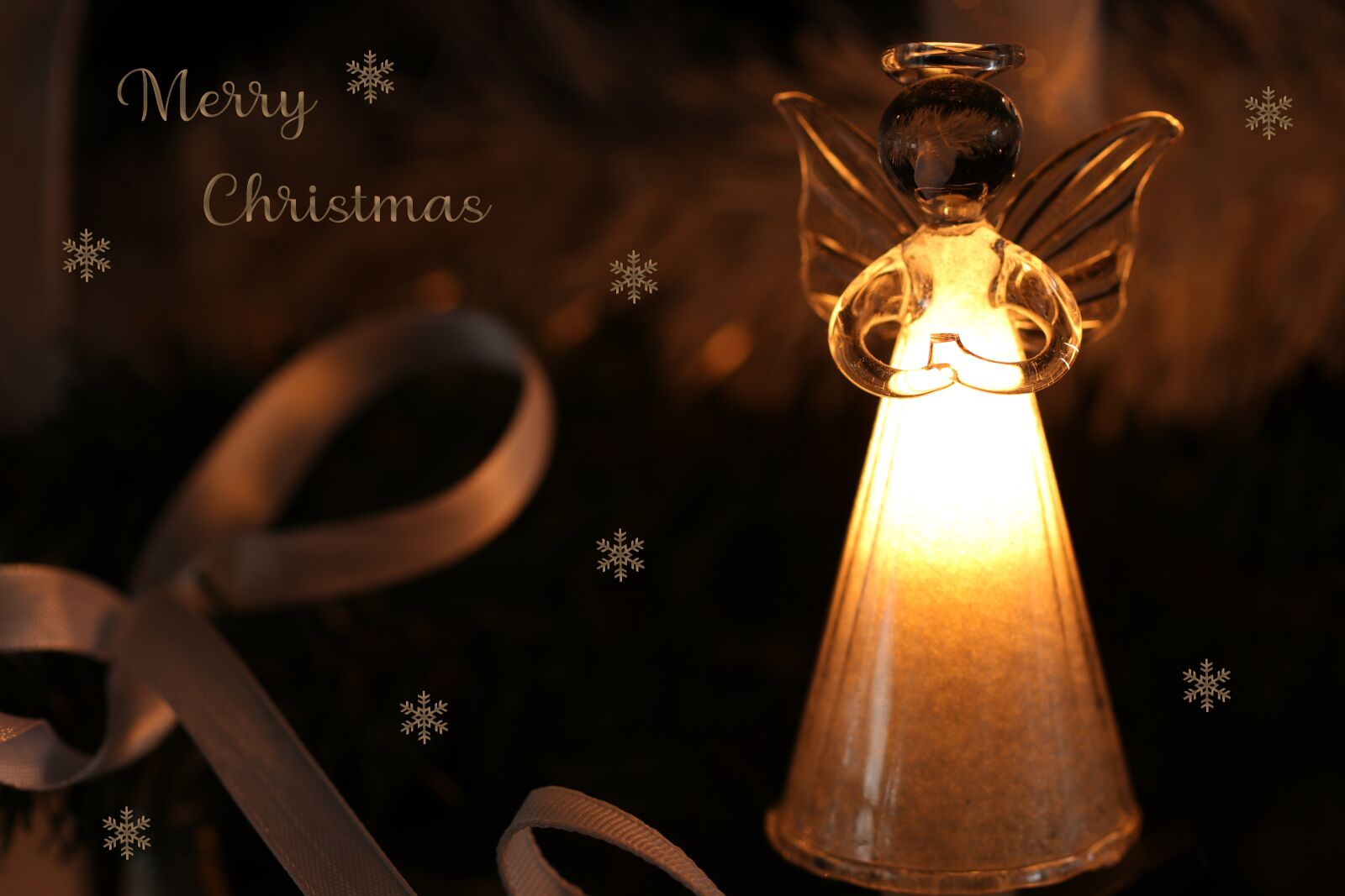 Canon EF 100mm F2.8L Macro IS USM sample photo. Angel, light, christmas photography