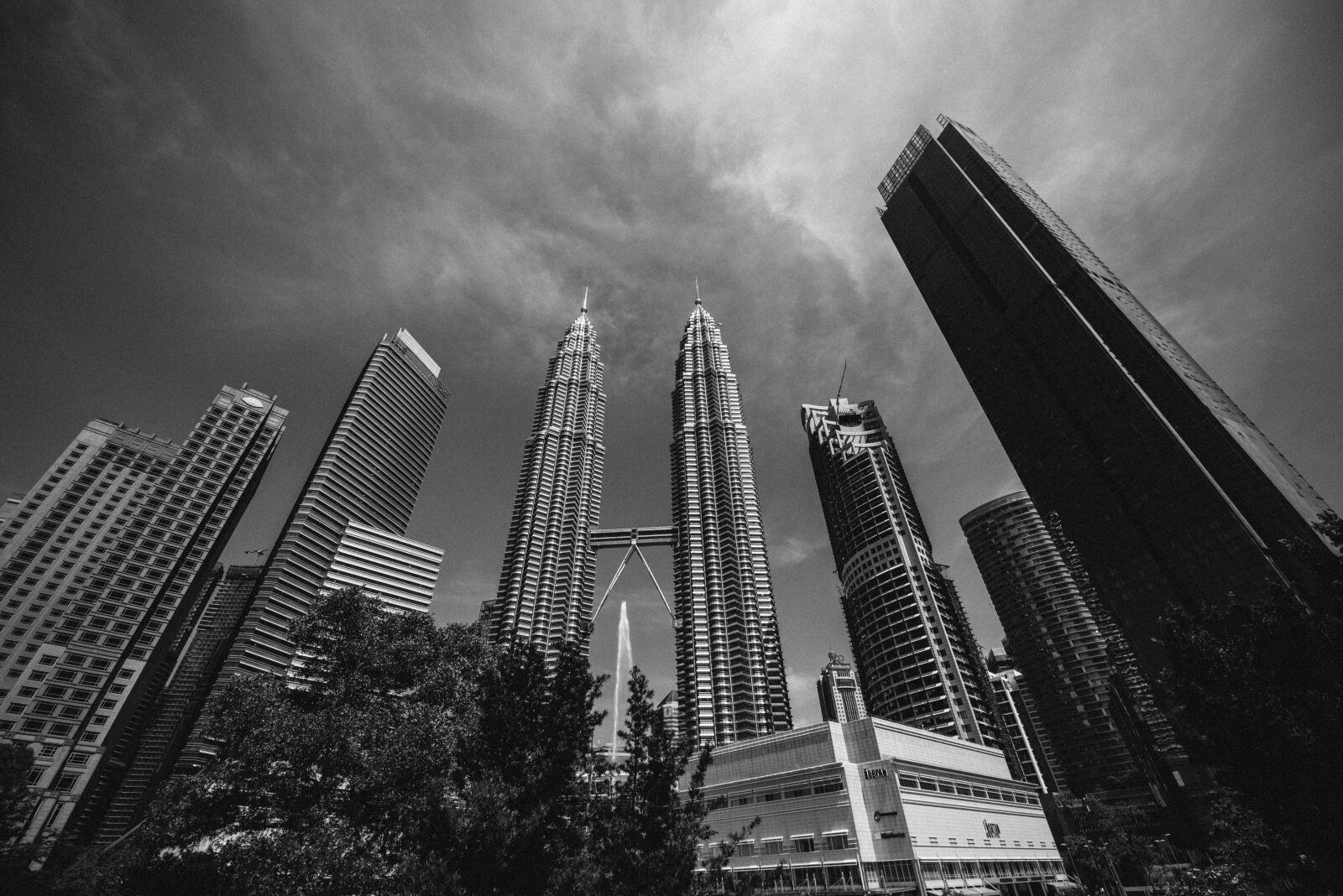Nikon D750 sample photo. Skyscraper, city, architecture photography